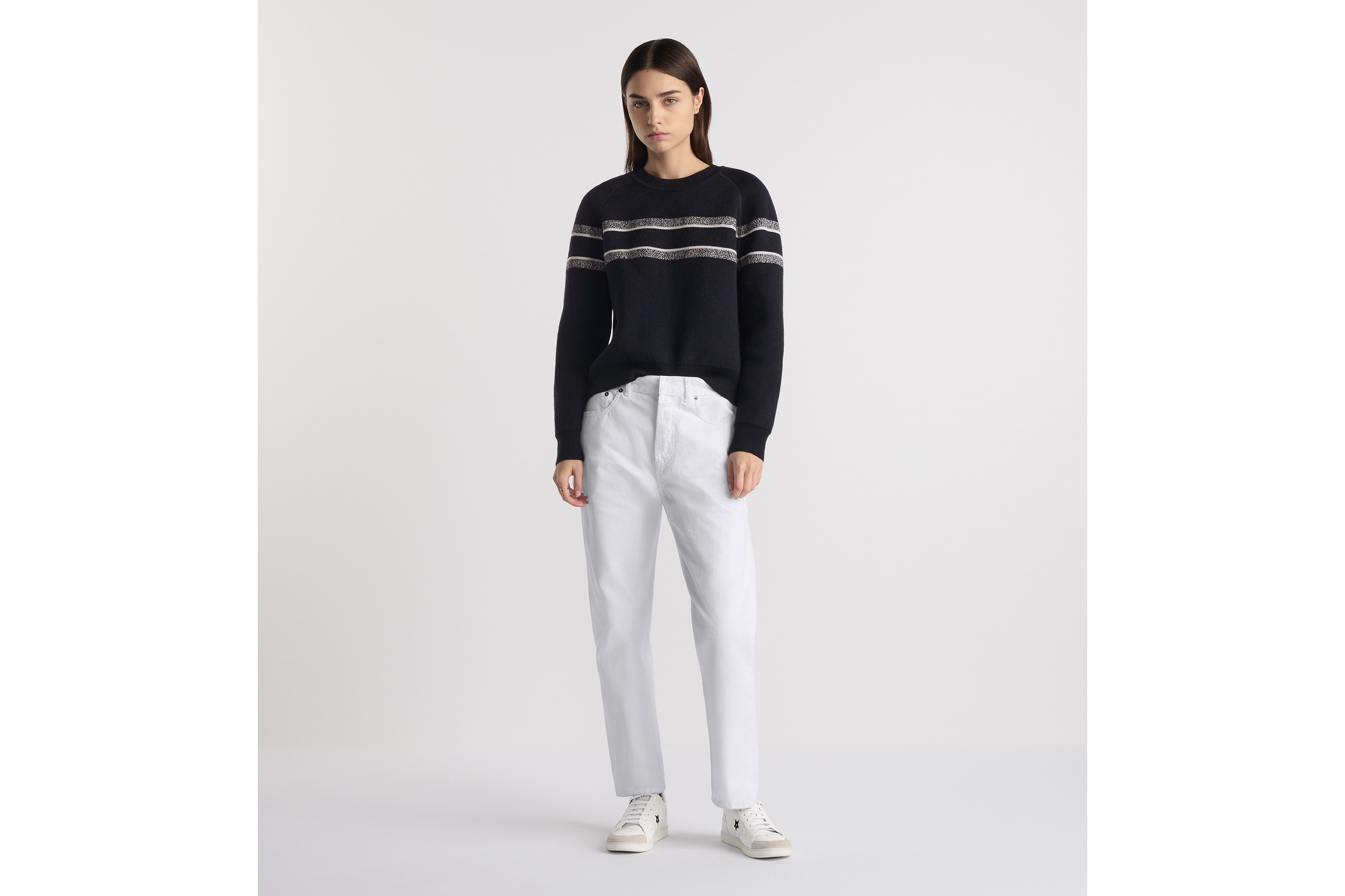 look_image_alt_prefix 双面圆领毛衫 蓝色双面山羊绒混纺科技面料 Oblique 印花 E01