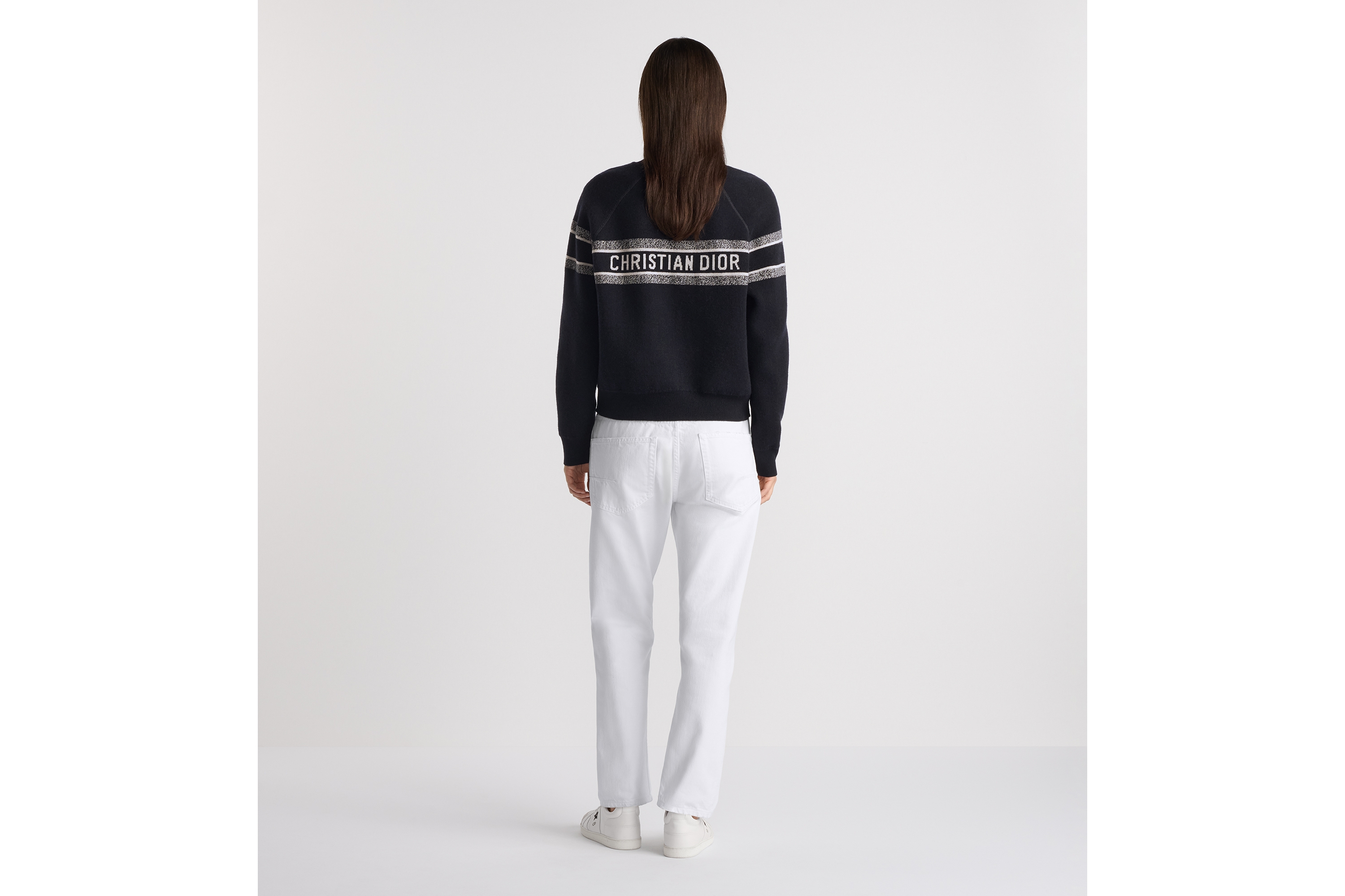 look_image_alt_prefix 双面圆领毛衫 蓝色双面山羊绒混纺科技面料 Oblique 印花 E03