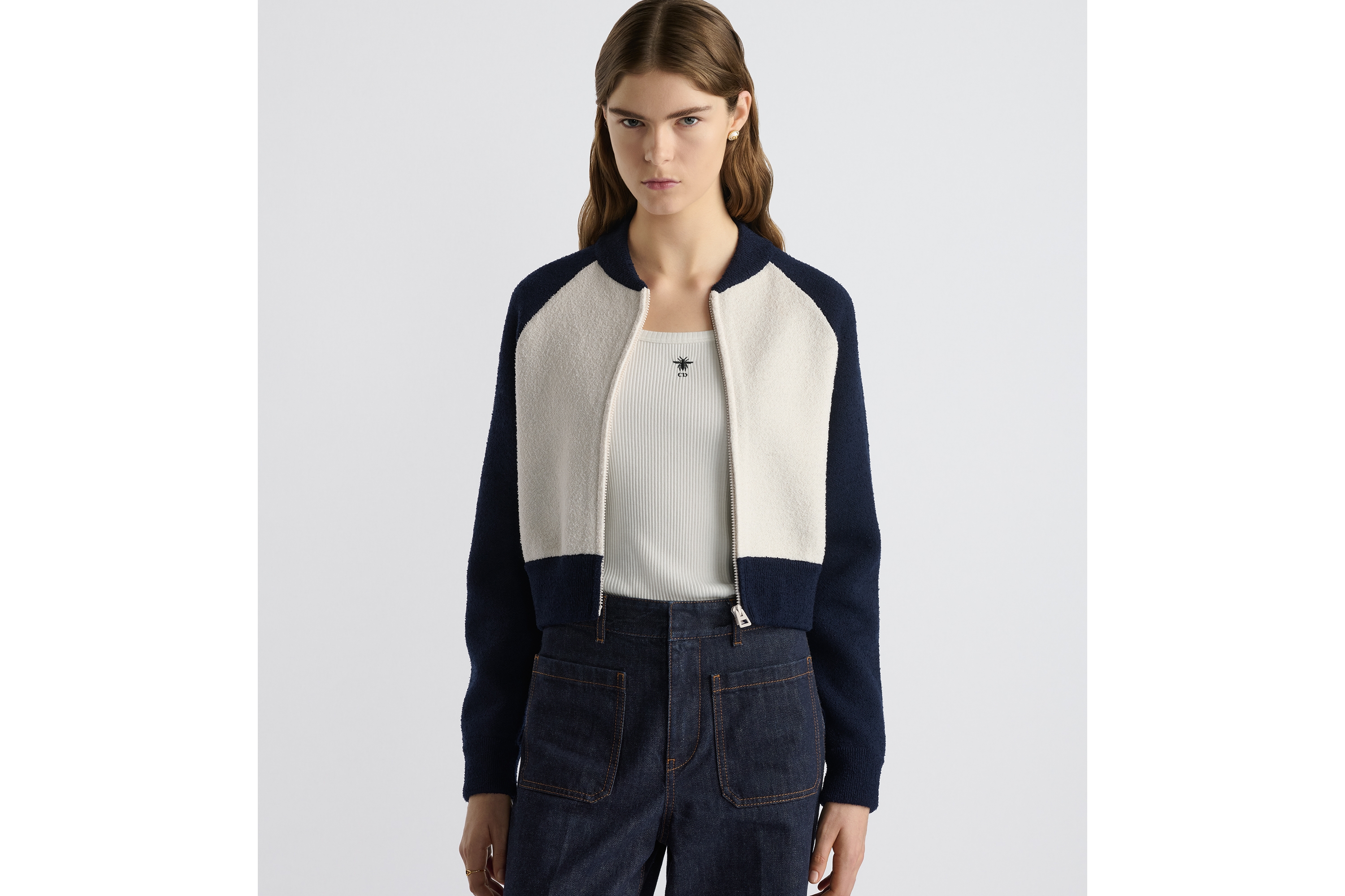 look_image_alt_prefix 飞行员夹克 米白色和蓝色绵羊毛混纺针织面料 Christian Dior 8 字样 E04