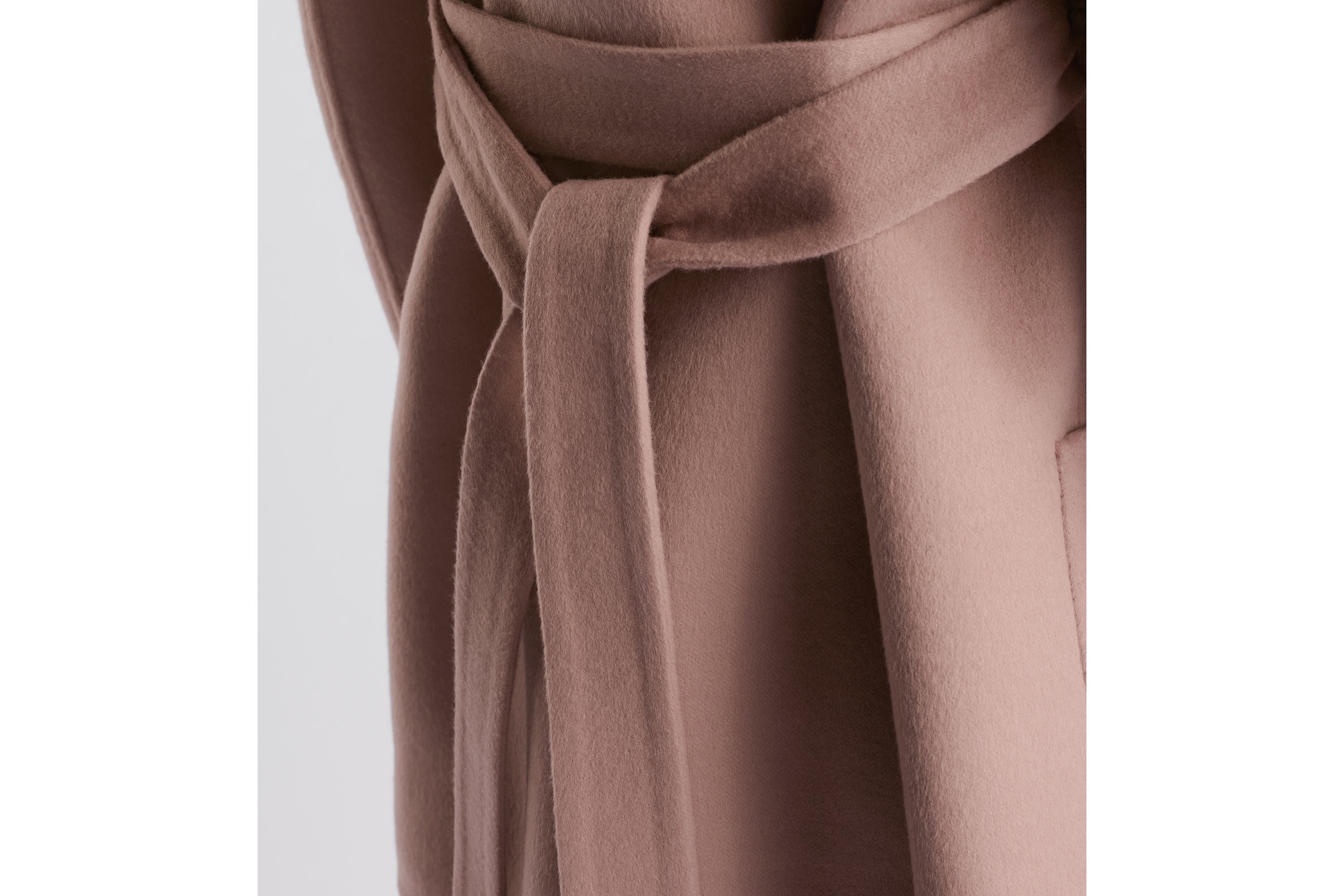 短款连帽大衣 玫瑰粉色双面绵羊毛混纺面料搭配腰带 E13