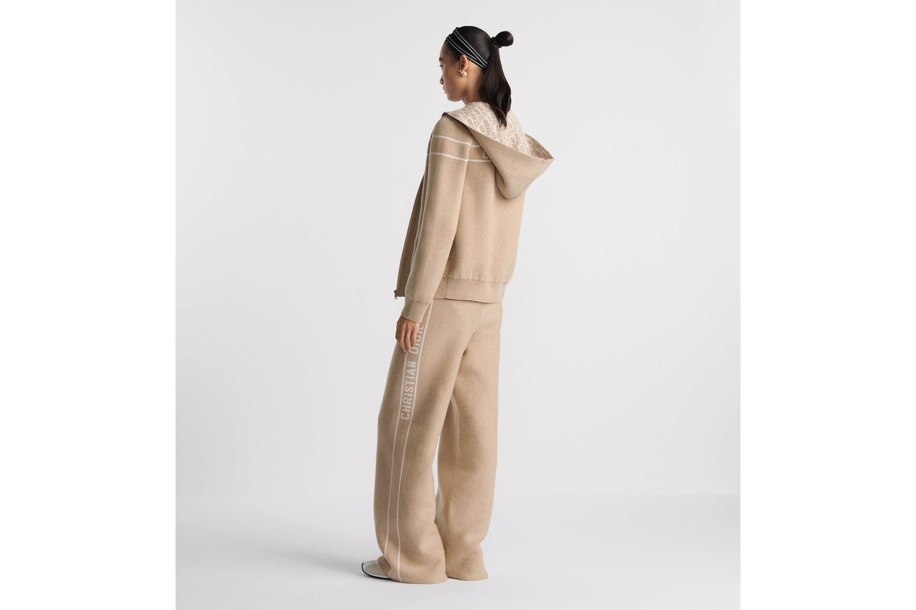 look_image_alt_prefix 双面喇叭裤 米色山羊绒混纺针织面料 Oblique 印花 E02