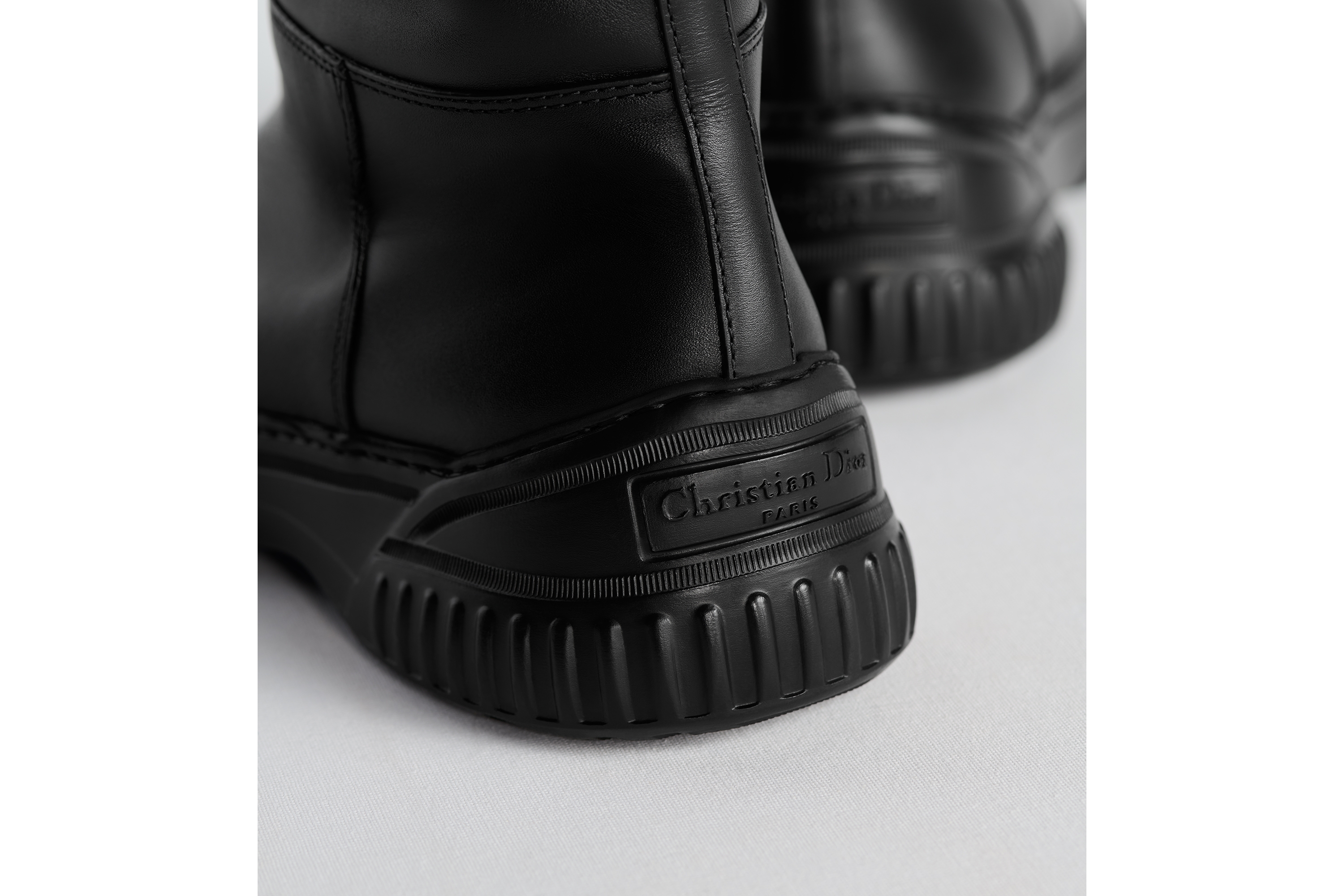 look_image_alt_prefix D-Racer 靴子 黑色牛皮革 E16