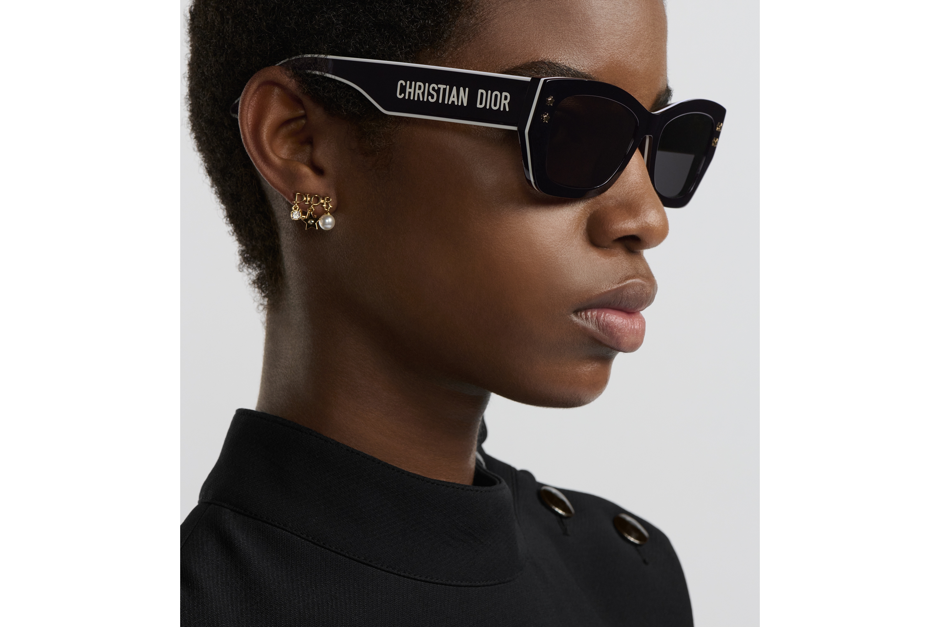 DiorPacific S2U 太阳眼镜 黑色方形镜框 E08