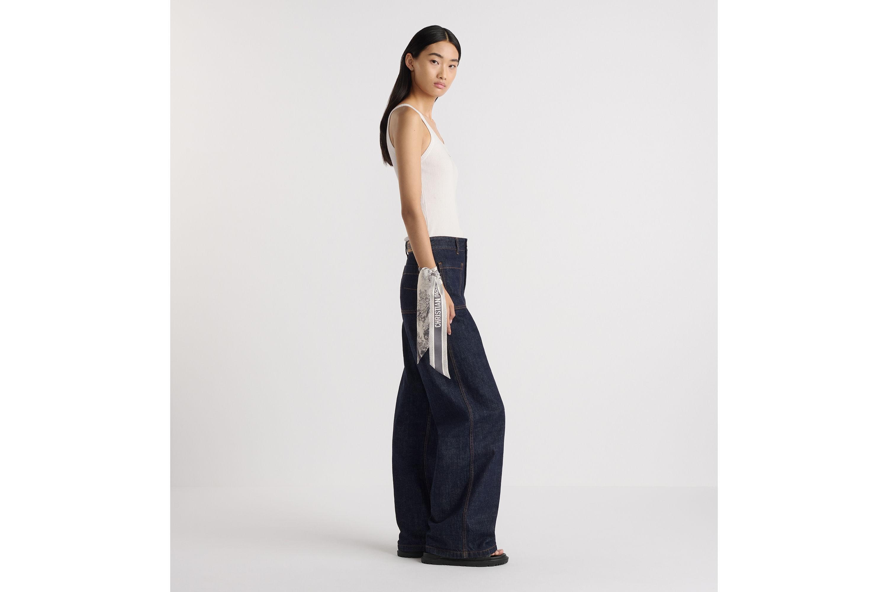 Mitzah 丝巾 象牙色和灰色桑蚕丝斜纹面料 Sauvage 茹伊印花 E17