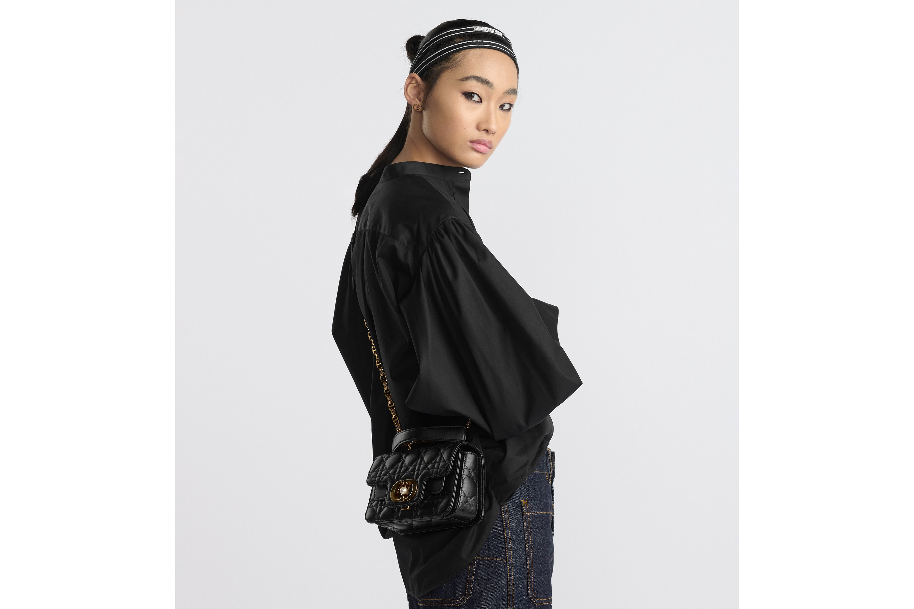 迷你 Dior Jolie Top Handle 手袋 黑色牛皮革藤格纹 E05