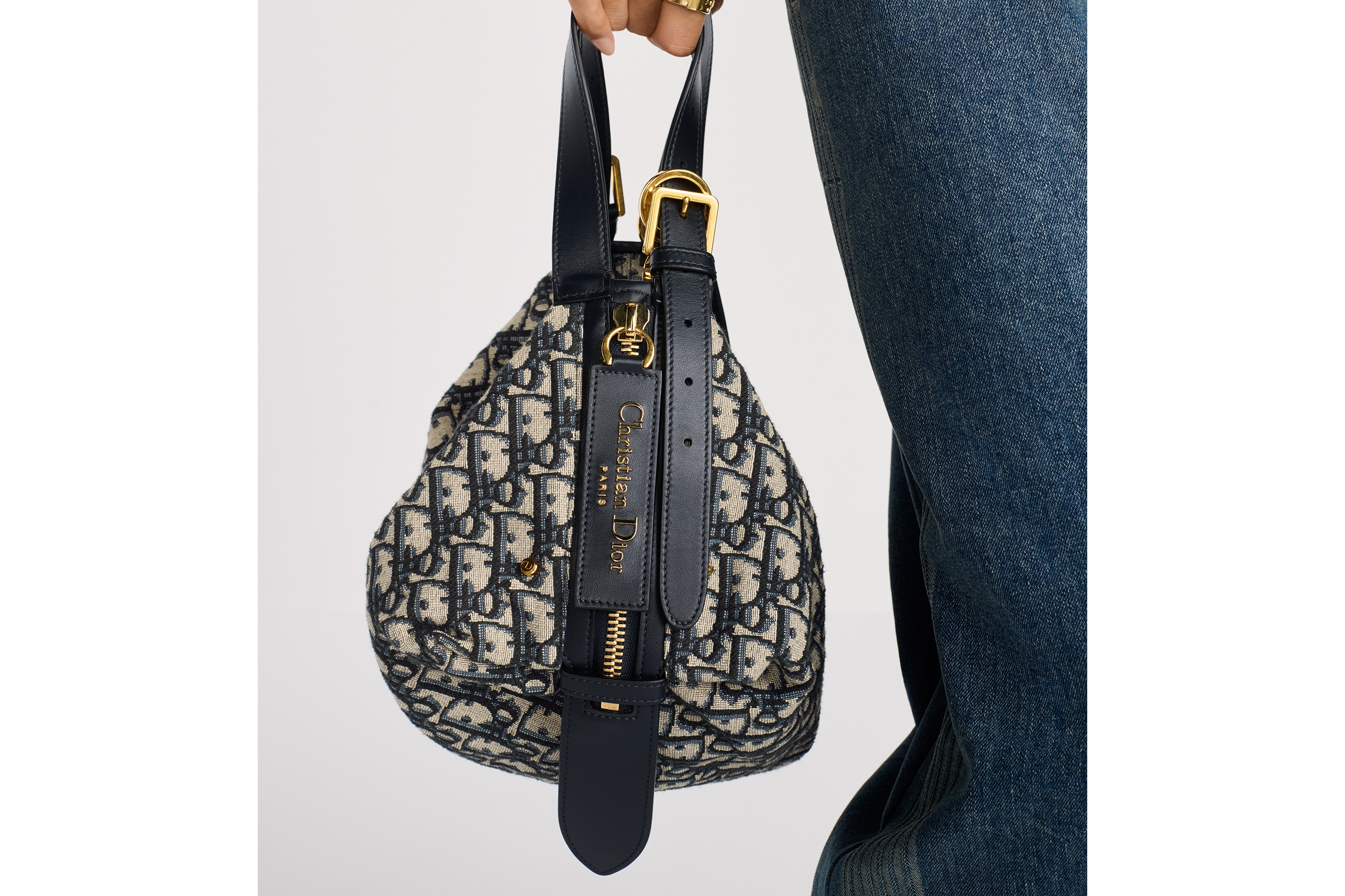 look_image_alt_prefix 大号 D-Journey 手袋 蓝色 Oblique 印花面料 E17