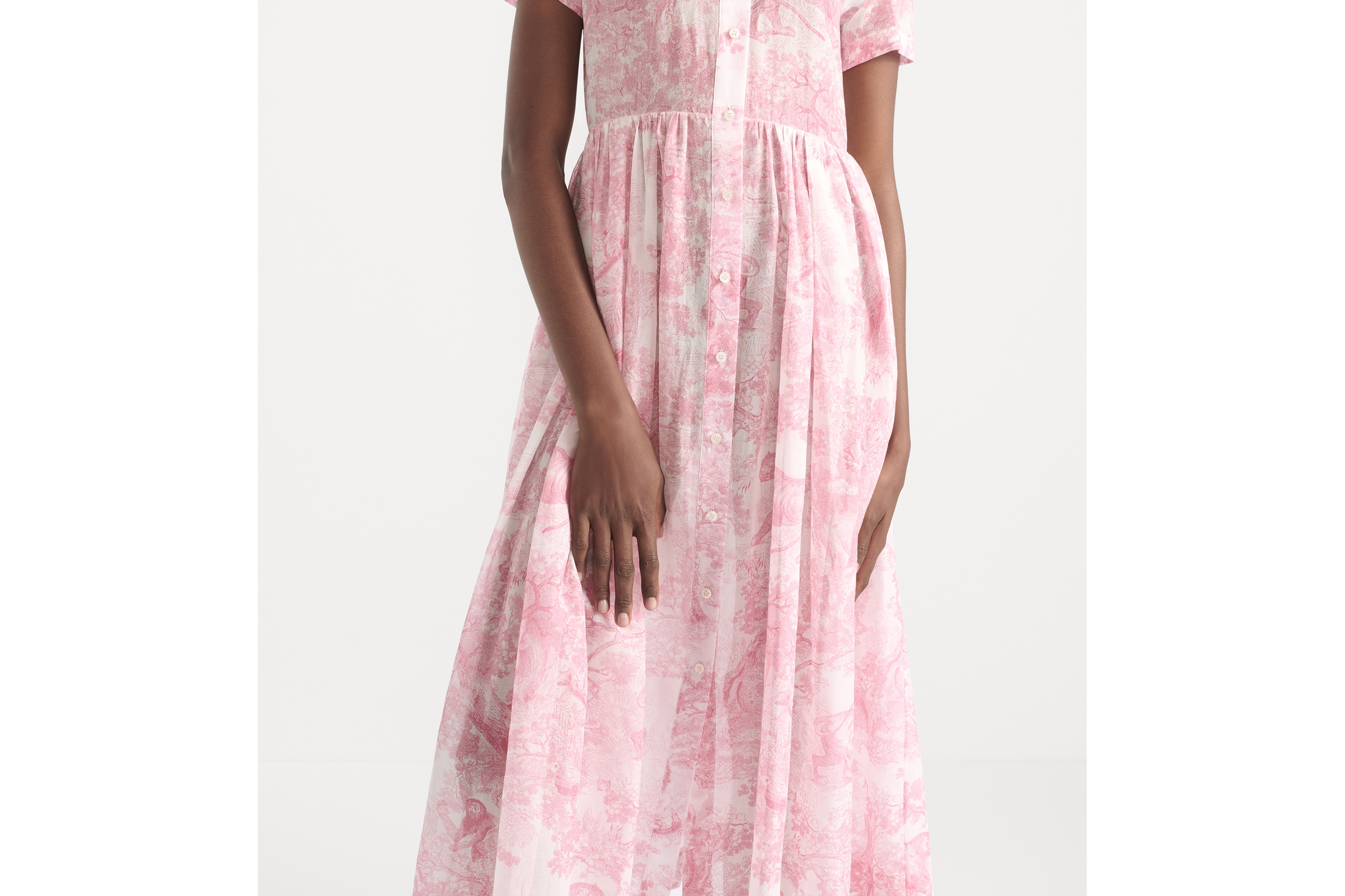 look_image_alt_prefix Dioriviera 中长款衬衫式连衣裙 白色棉质面料樱花粉色 Sauvage 茹伊印花图案 E10