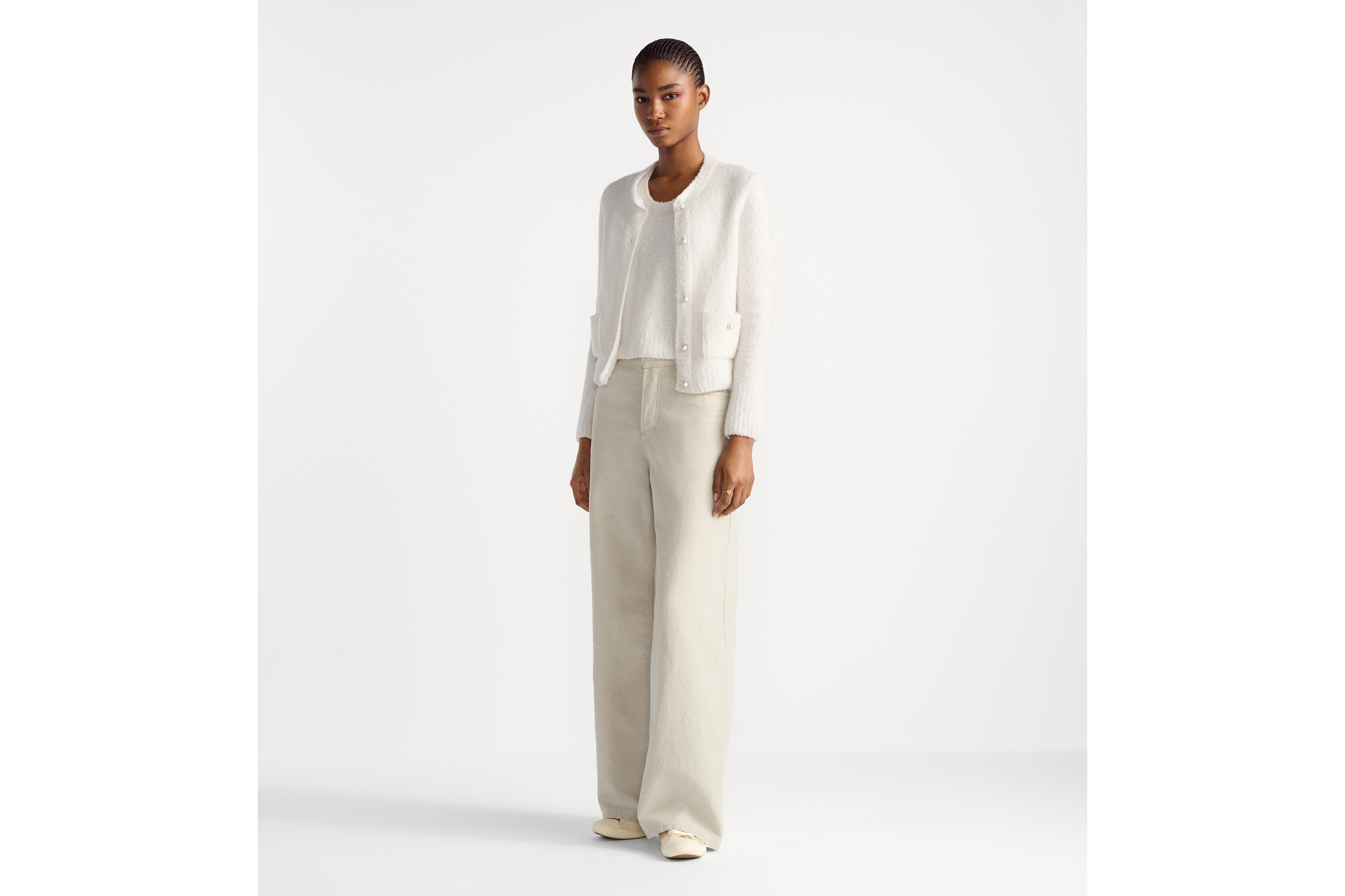 look_image_alt_prefix 两件套 米白色绵羊毛和山羊绒混纺针织面料 E01