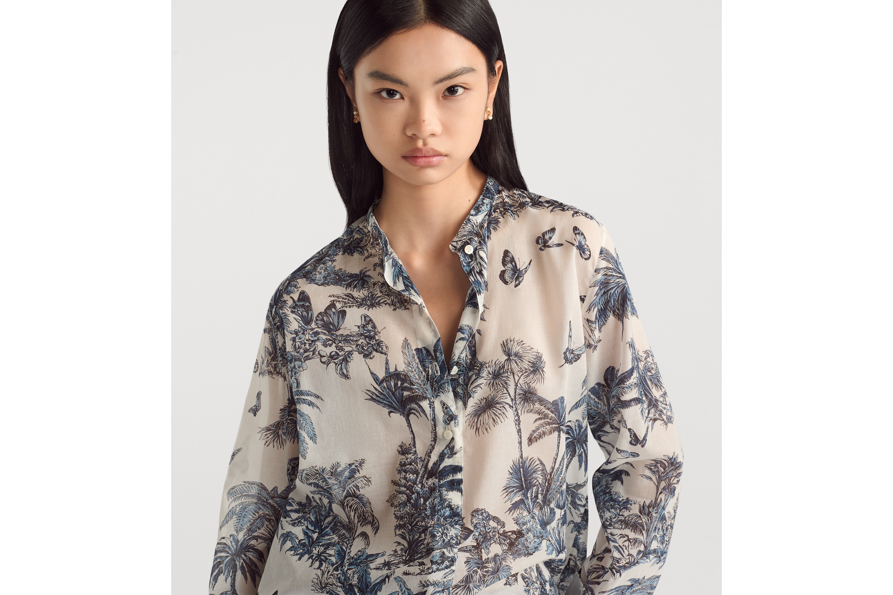 look_image_alt_prefix Dioriviera 长款衬衫 白色和蓝色棉质面料 Palms 茹伊印花 E04