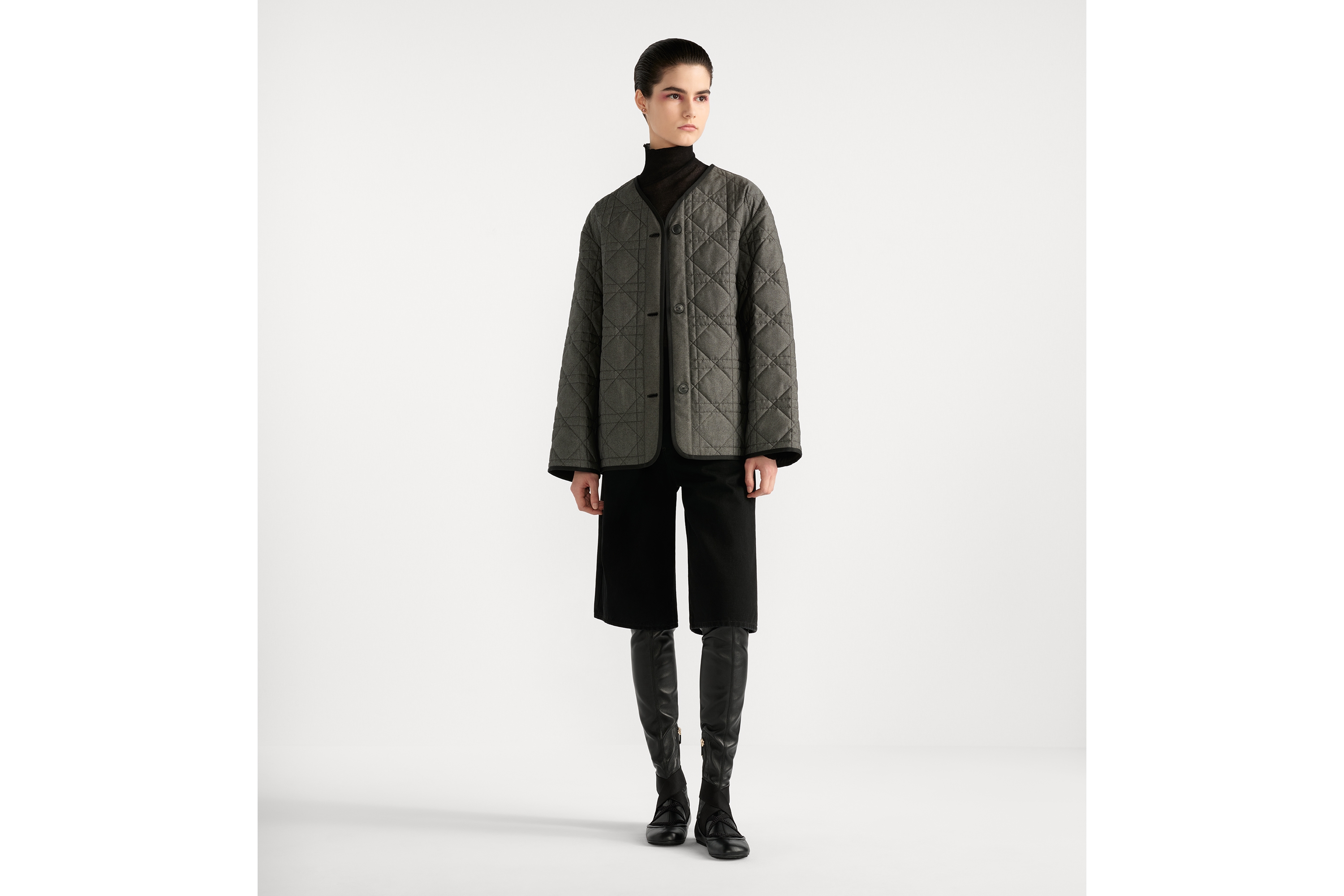 外套 灰色层次色调牛仔效果绗缝塔夫绸科技面料超大藤格纹图案 E01