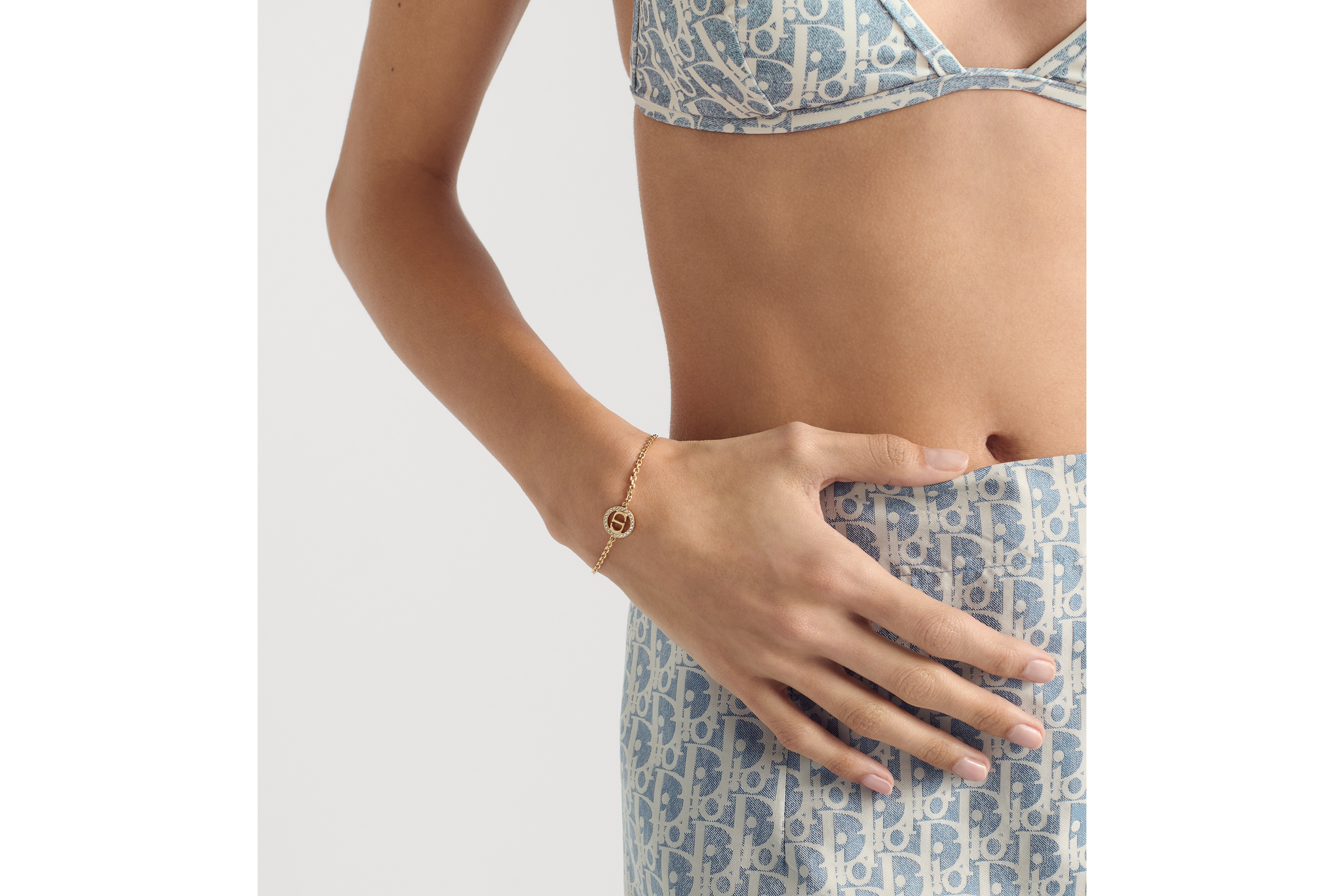 look_image_alt_prefix Dioriviera 裙裤 蓝色和白色塔夫绸提花科技面料 Oblique 印花 E11