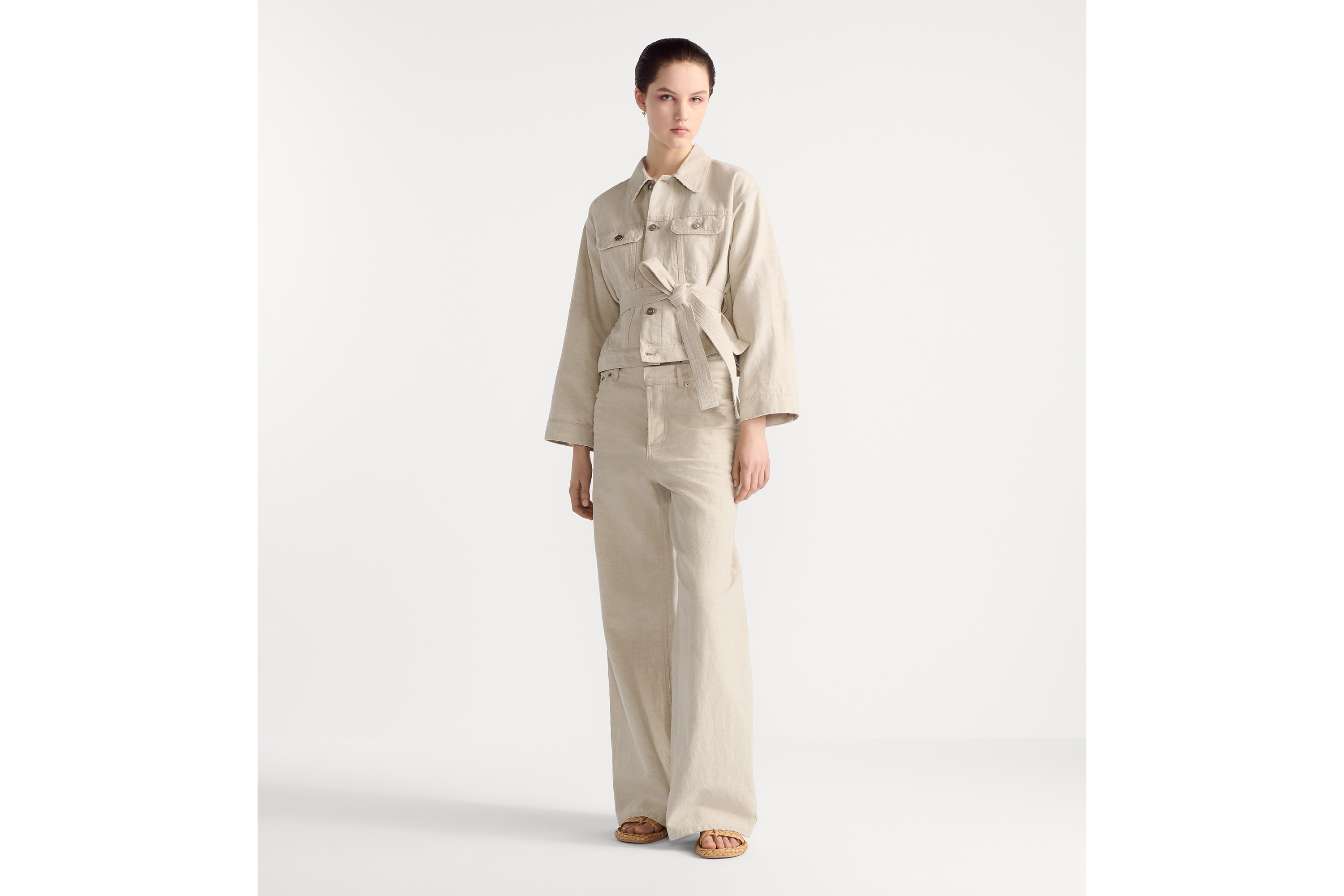 短款外套 米白色棉质和亚麻混纺牛仔面料搭配腰带 E01