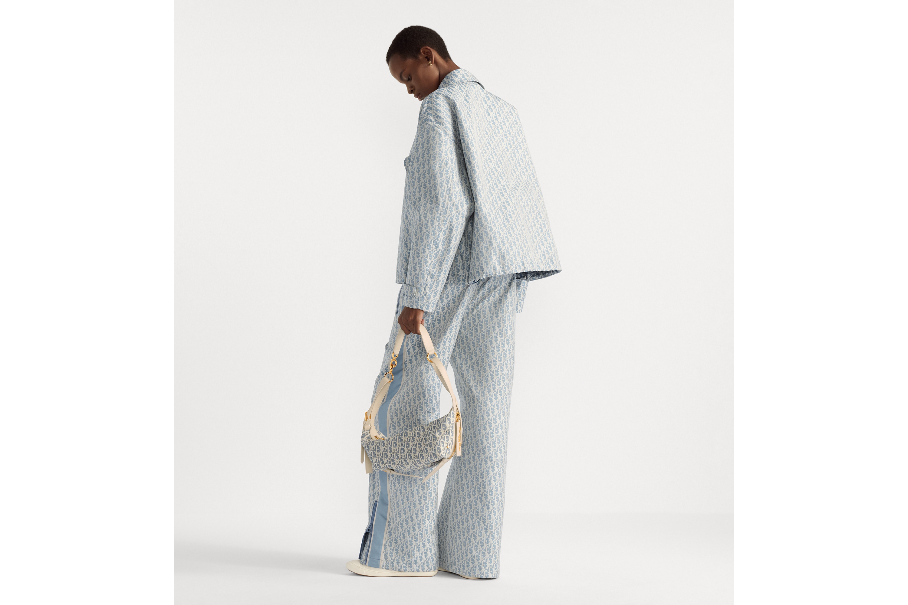 look_image_alt_prefix 小号 D-Journey 手袋 蓝色酒椰草效果格纹布 Oblique 印花和浅饼干色光滑牛皮革 E03