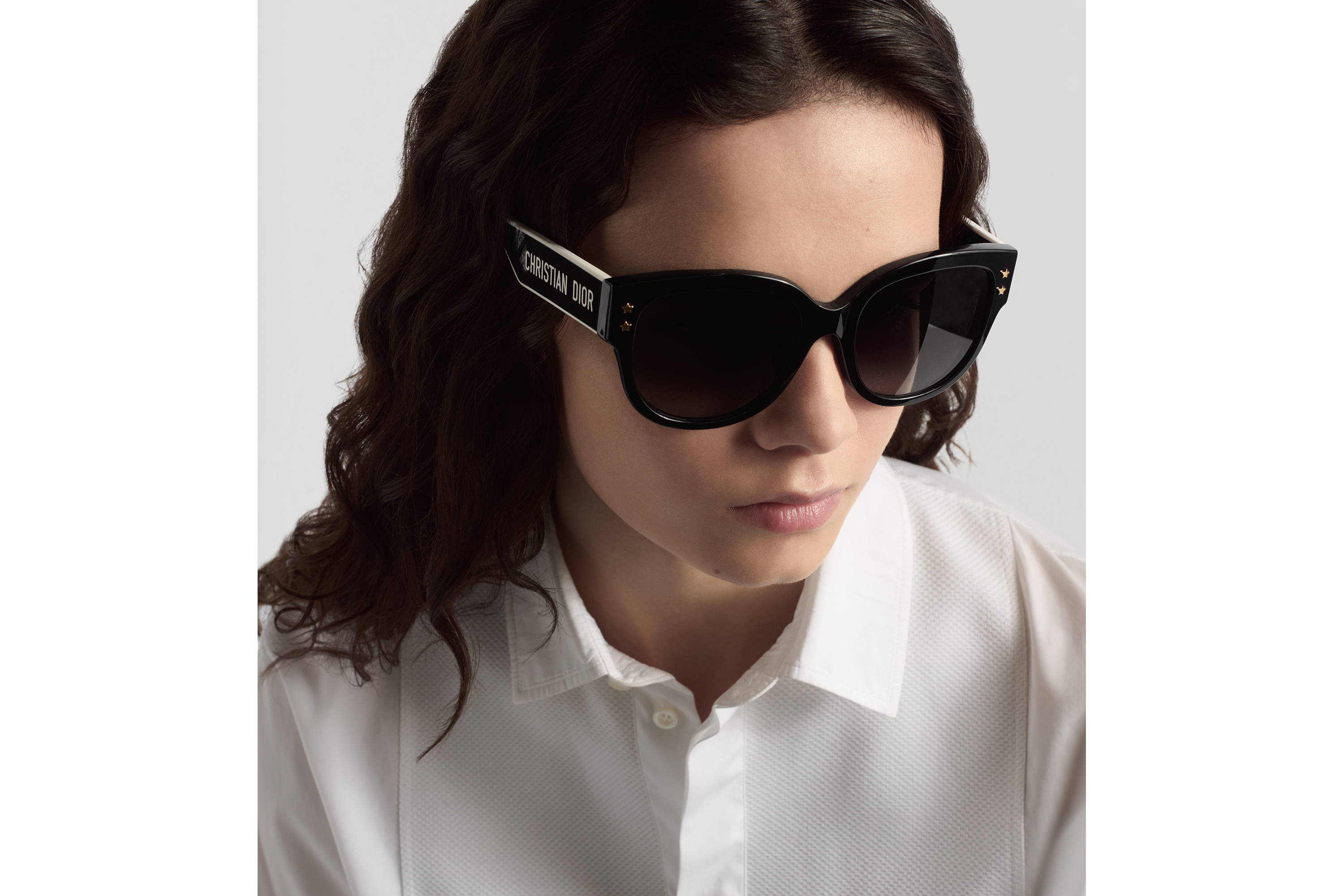 look_image_alt_prefix DiorPacific B2F 太阳眼镜 黑色蝴蝶形镜框 E07