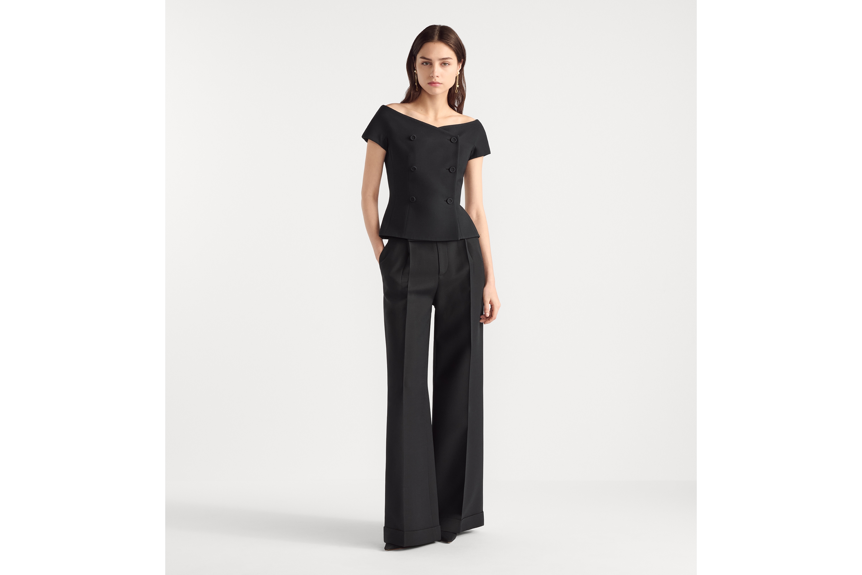 look_image_alt_prefix 双排扣露肩外套 黑色绵羊毛混纺面料 E01