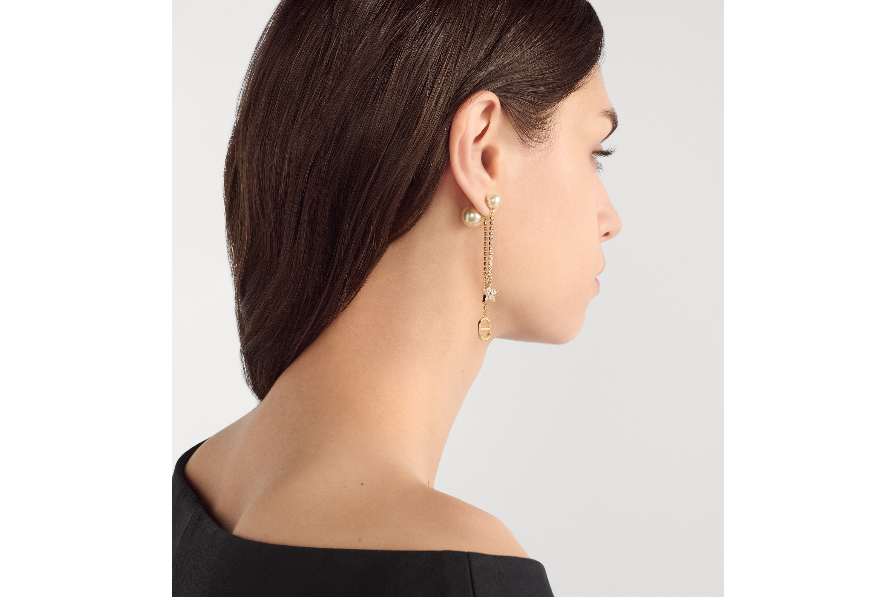 look_image_alt_prefix Dior Tribales 耳环 金色饰面金属、白色树脂珠饰和白色仿水晶装饰 E09