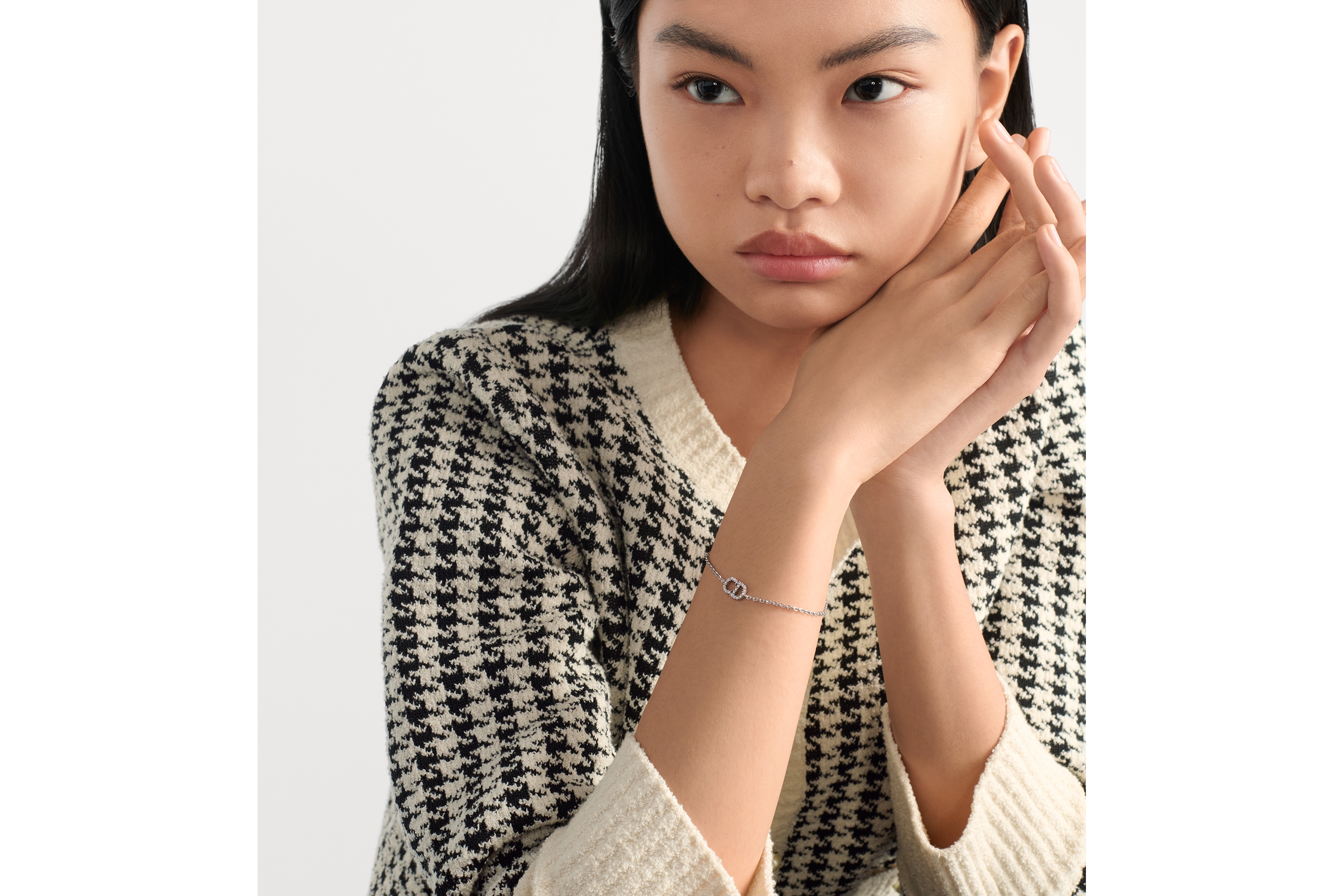 look_image_alt_prefix Clair D Lune 手链 银色饰面金属和白色仿水晶 E07