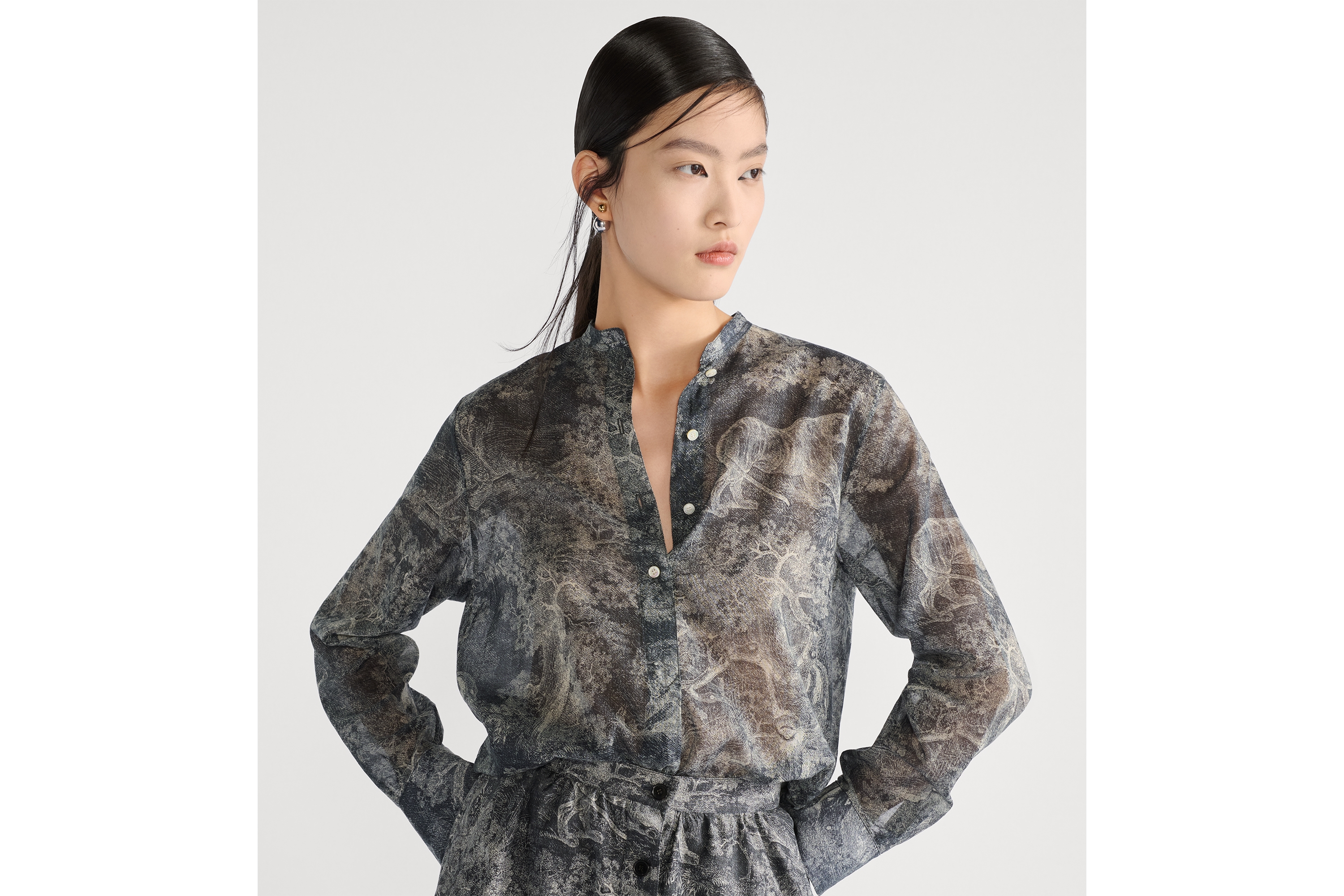 Dioriviera 长款衬衫 深蓝色和白色棉质面料 Sauvage 茹伊印花图案 E04