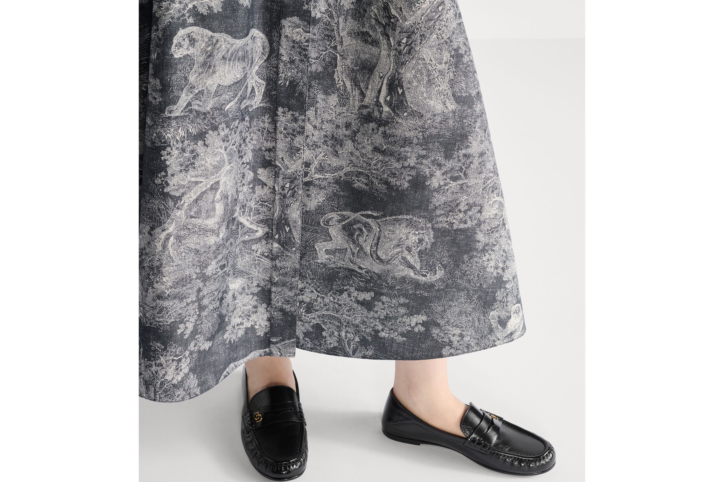 Dioriviera 喇叭形半裙 深蓝色和白色棉质混纺府绸 Sauvage 茹伊印花图案 E14