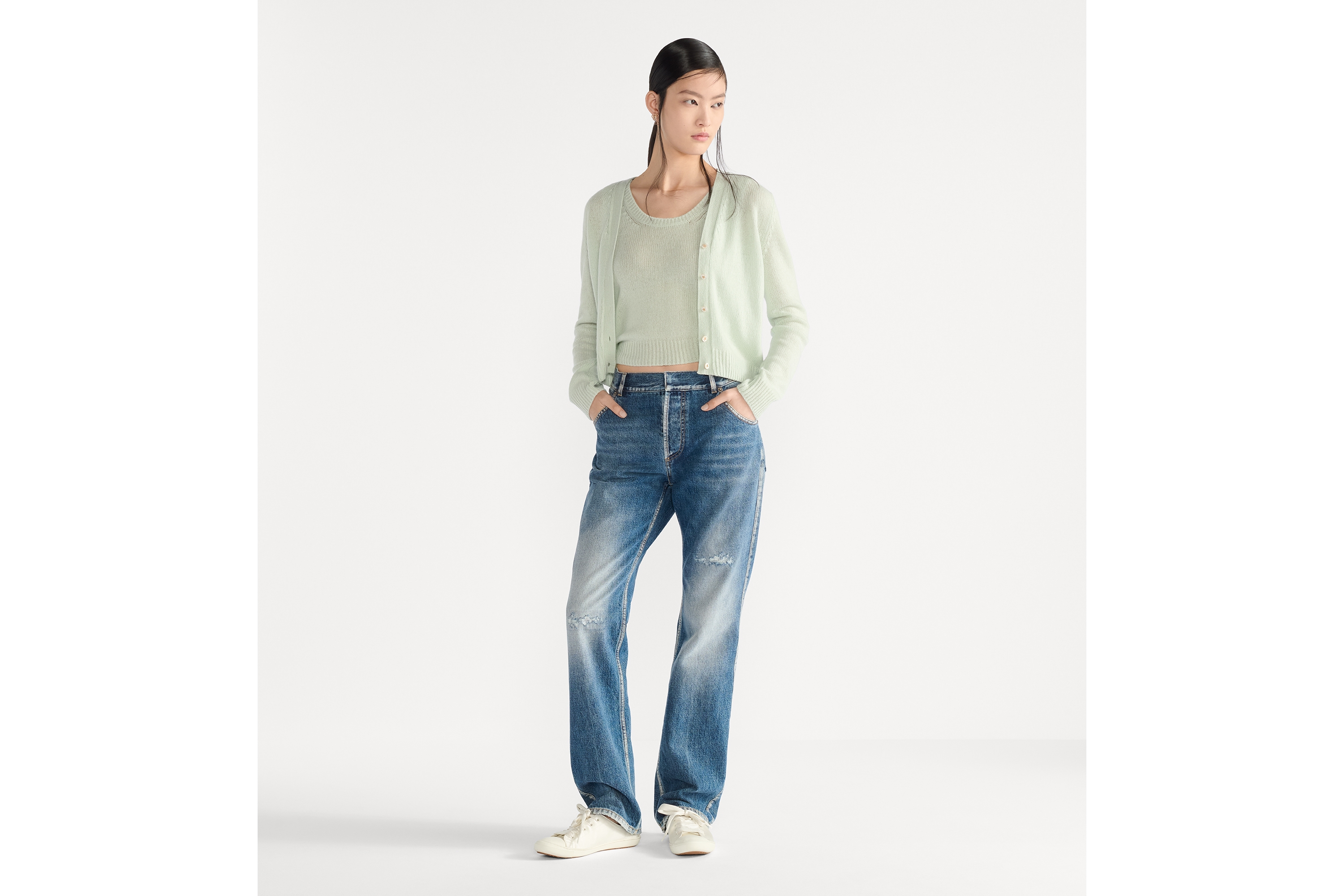 常规版型牛仔裤 蓝色石洗棉质牛仔布 E01