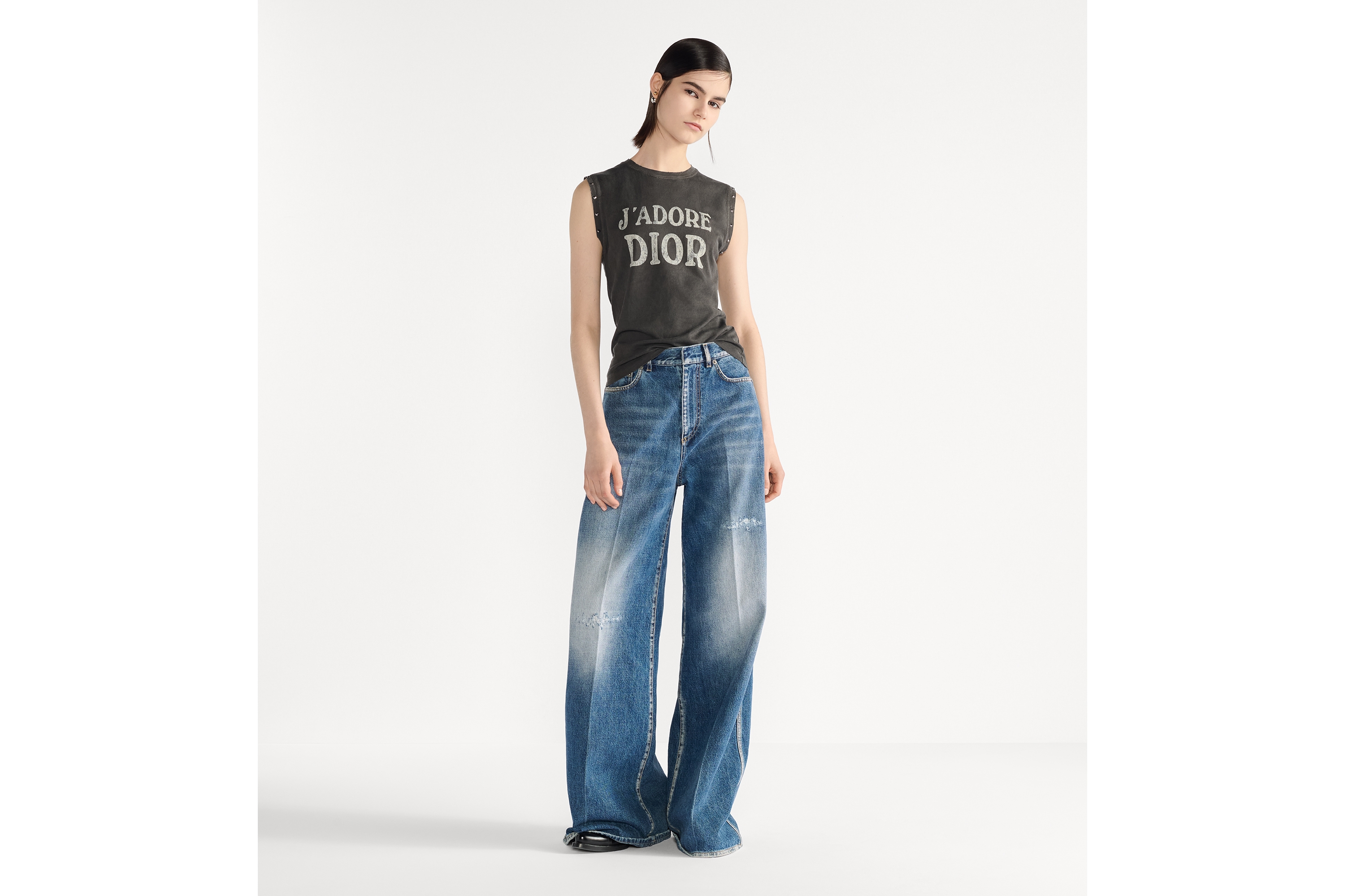 look_image_alt_prefix 背心 灰色棉质平纹针织面料 J'Adore Dior 字样 E01