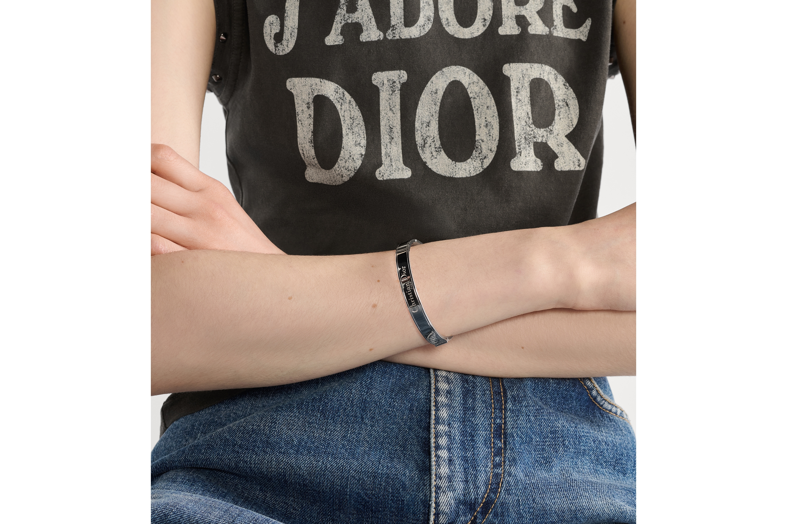 look_image_alt_prefix 背心 灰色棉质平纹针织面料 J'Adore Dior 字样 E10