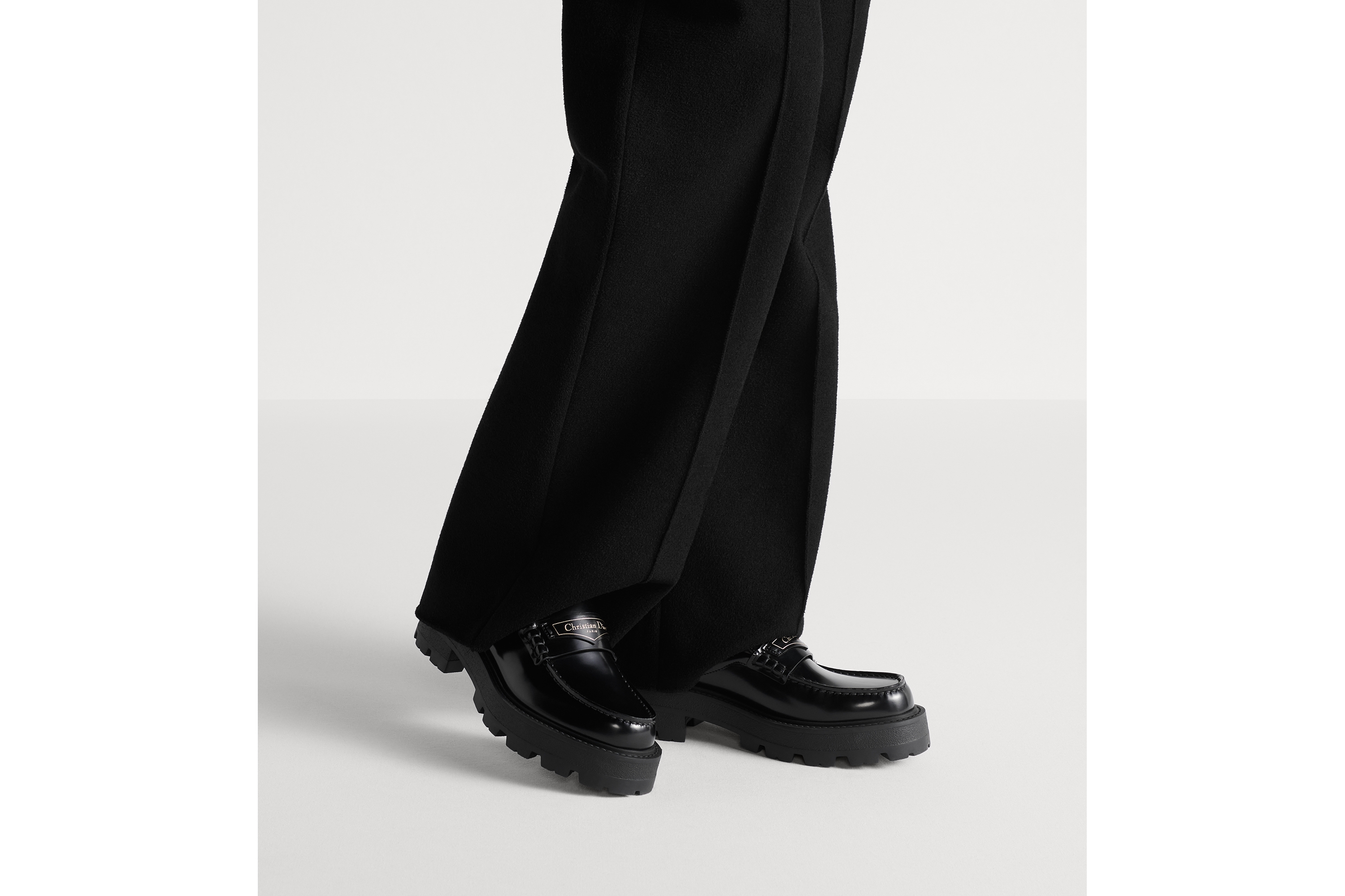 Dior Boy 穆勒鞋 黑色光面牛皮革 E14