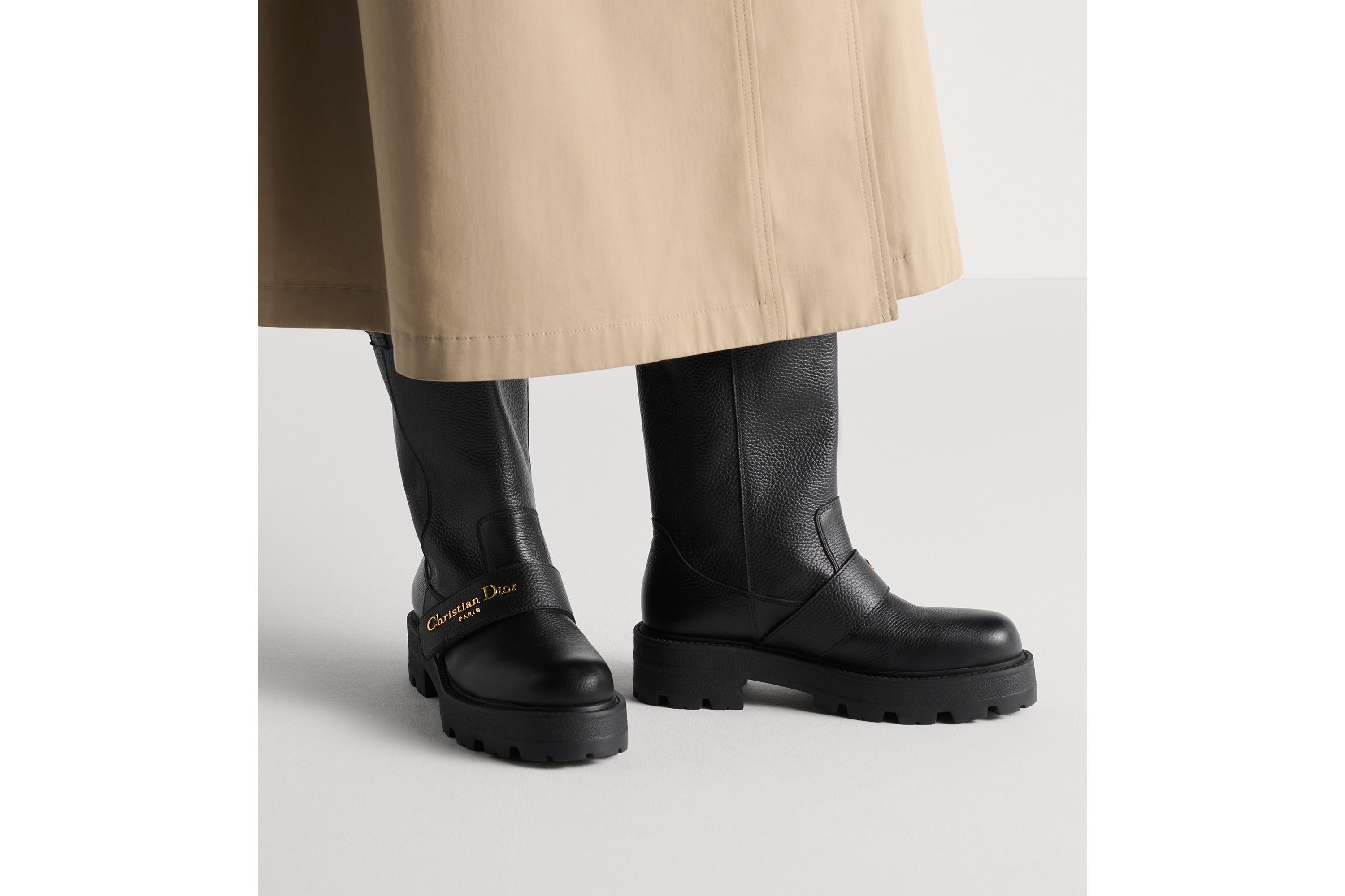 D-Quest 靴子 黑色粒面牛皮革 E14