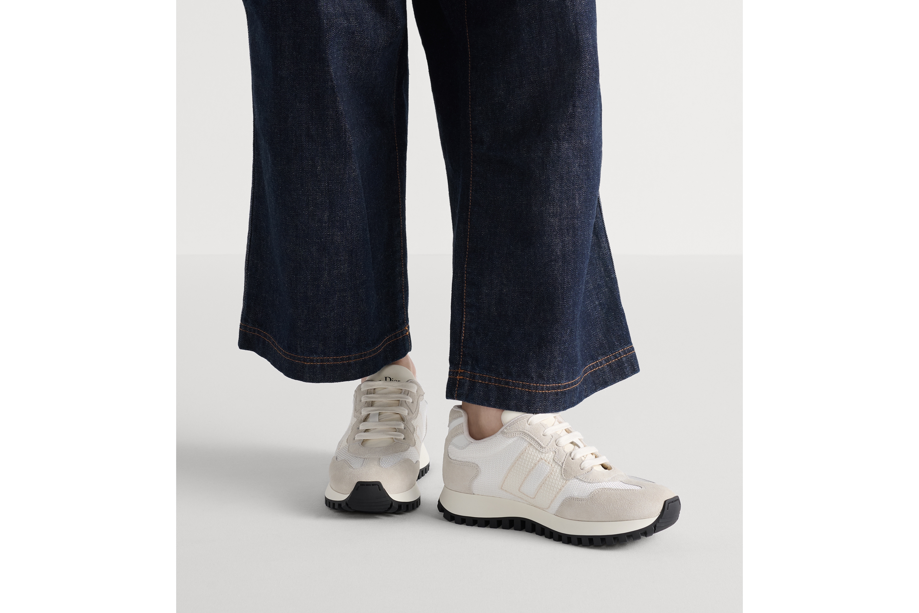 C'est Dior 运动鞋 白色网眼织物和牛皮革搭配米色绒面牛皮革 E14