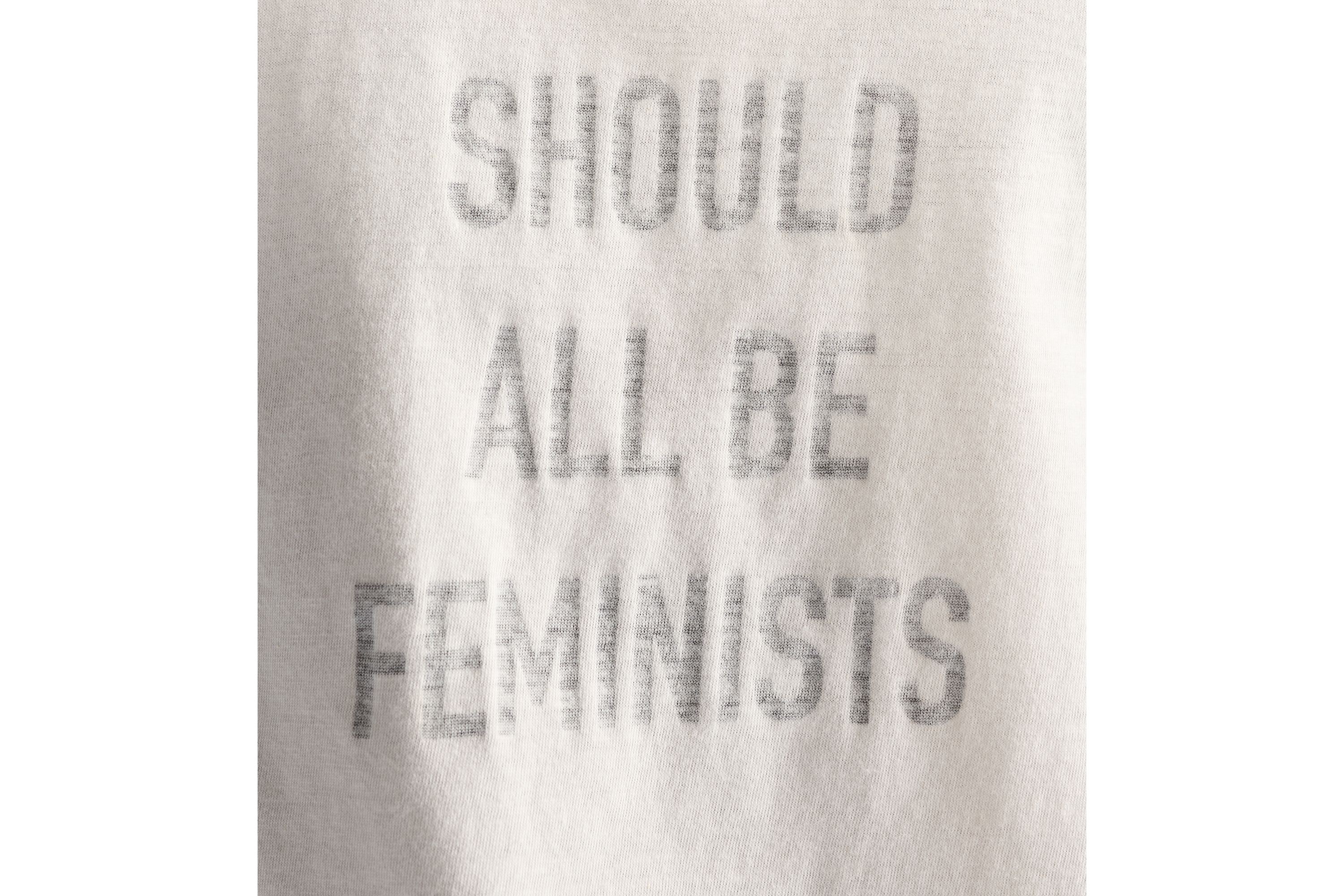 look_image_alt_prefix T 恤 白色棉质混纺平纹针织面料 We Should All Be Feminists 字样 E12