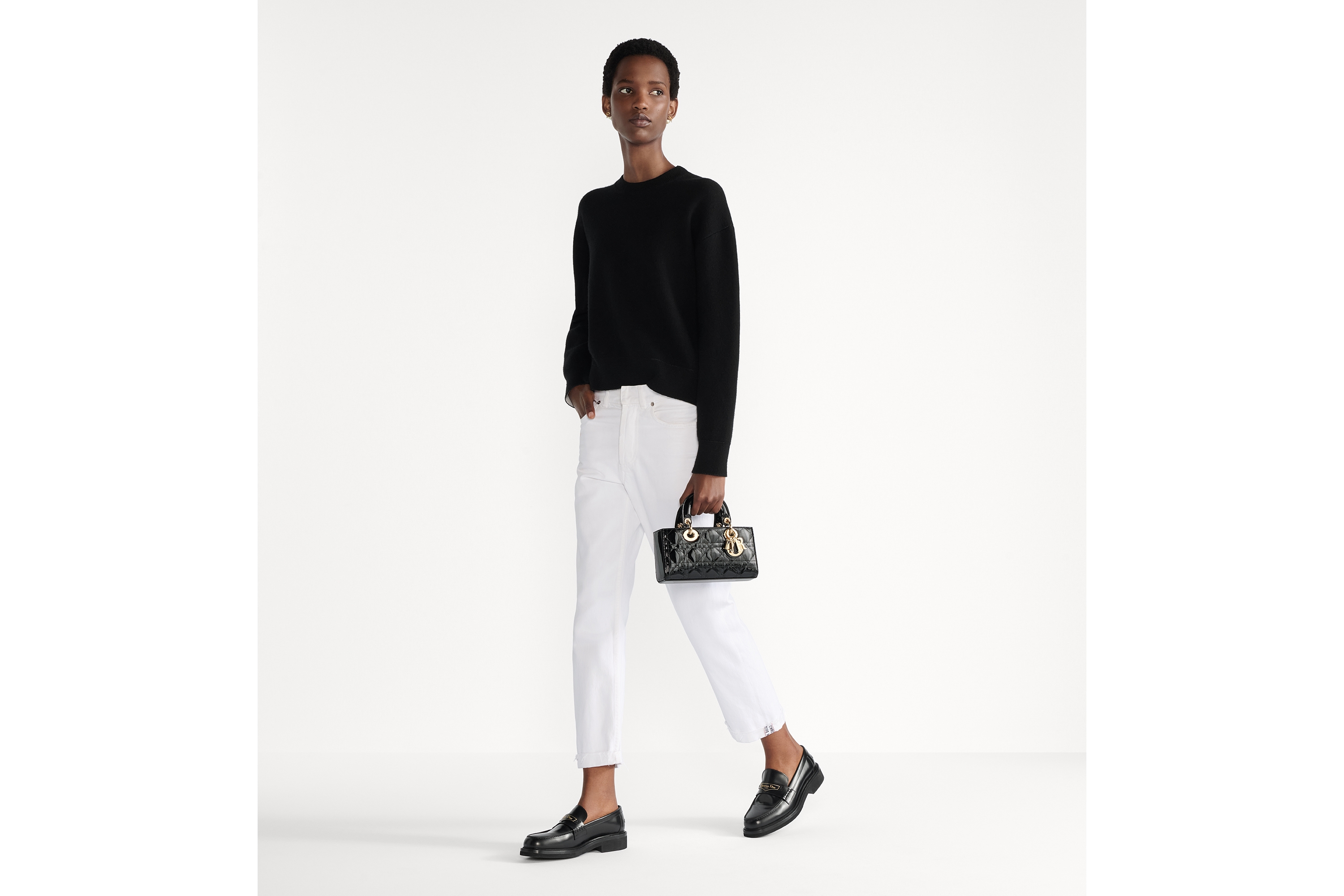 look_image_alt_prefix 小号 Lady D-Joy 手袋 黑色漆皮牛皮革藤格纹 E02