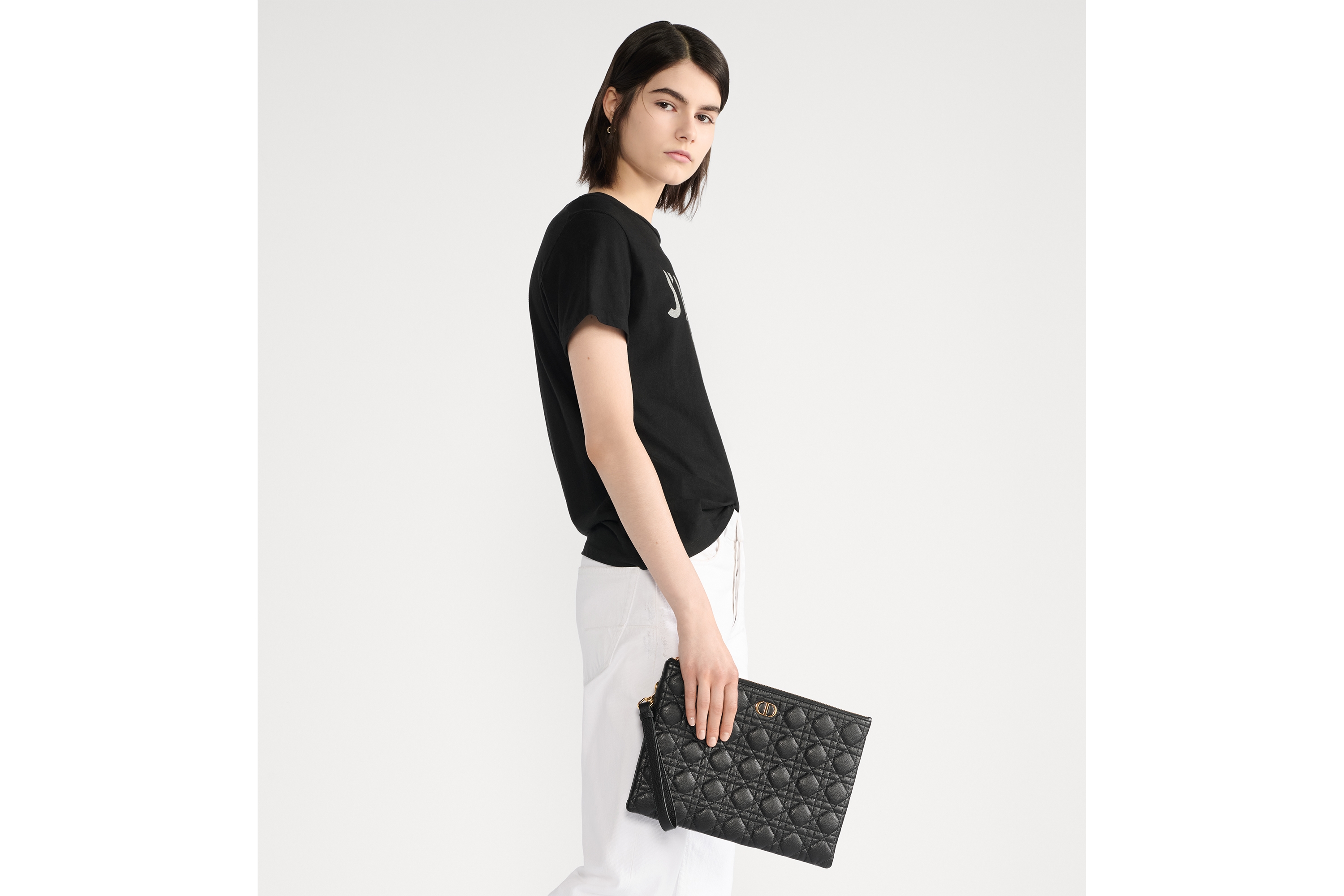 look_image_alt_prefix 大号 Dior Caro Daily 手拿包 黑色柔软牛皮革藤格纹 E05