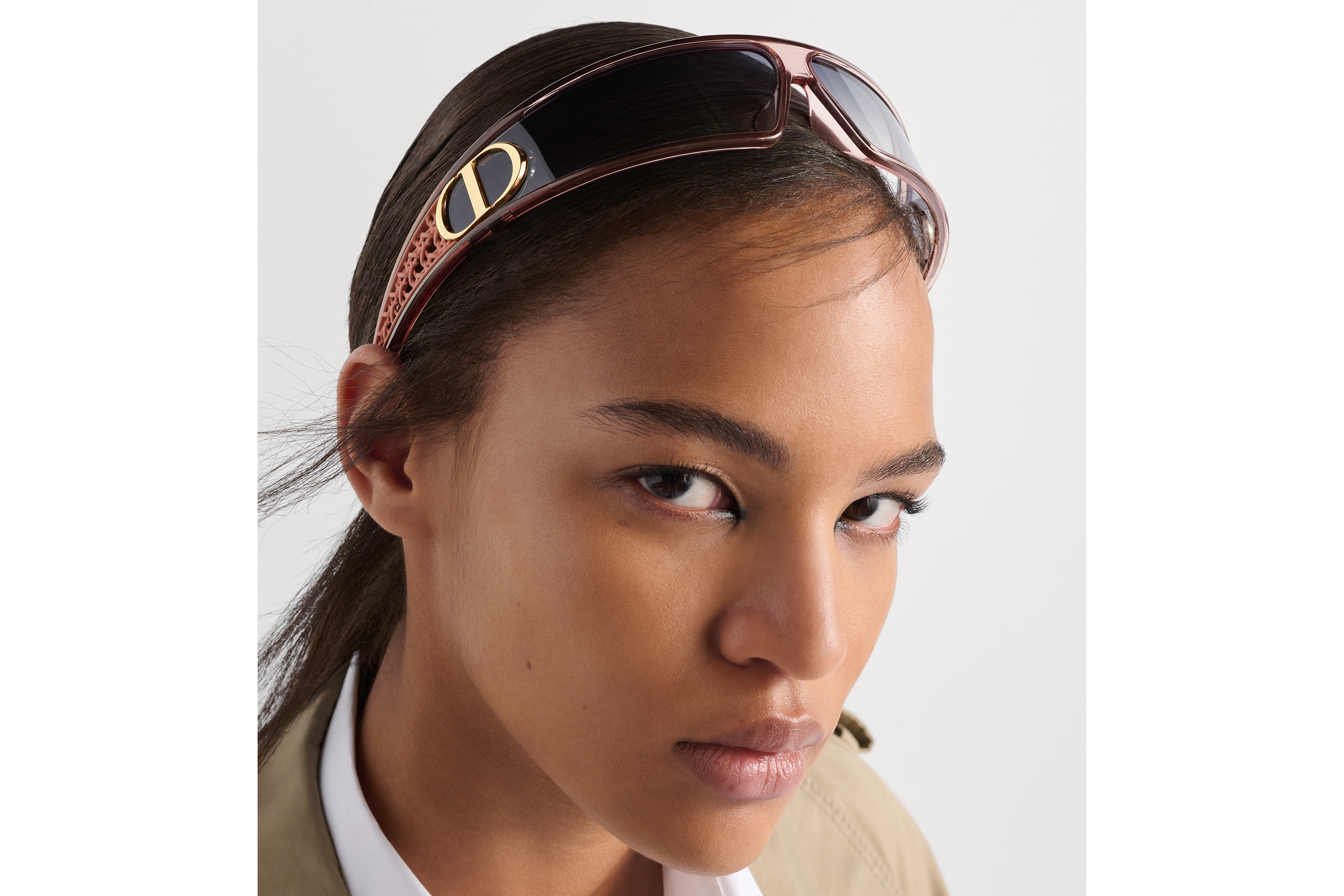 VeryDior M1U 太阳眼镜 粉色半透明眼罩式镜架 E18