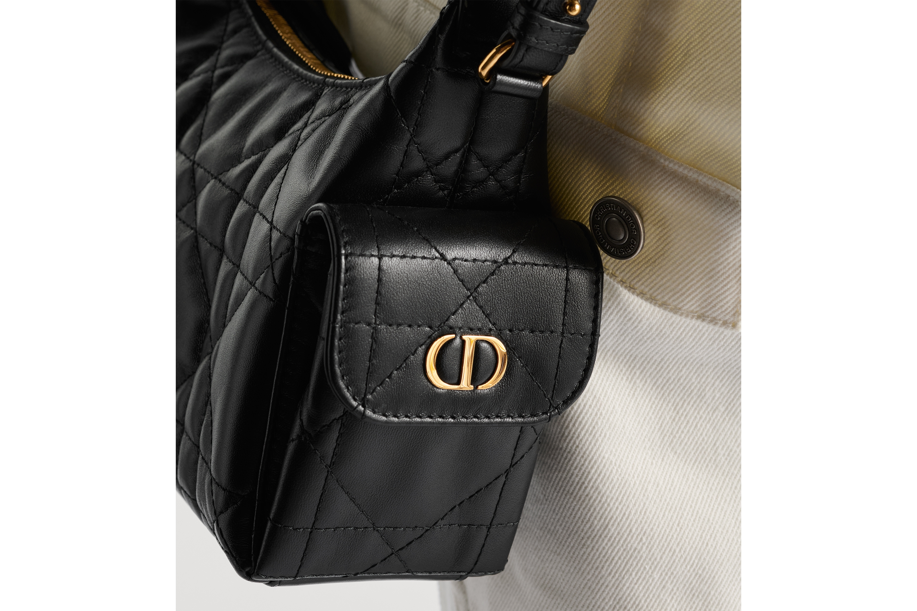 look_image_alt_prefix D-Dream 迷你手袋 黑色羊皮革超大藤格纹 E17