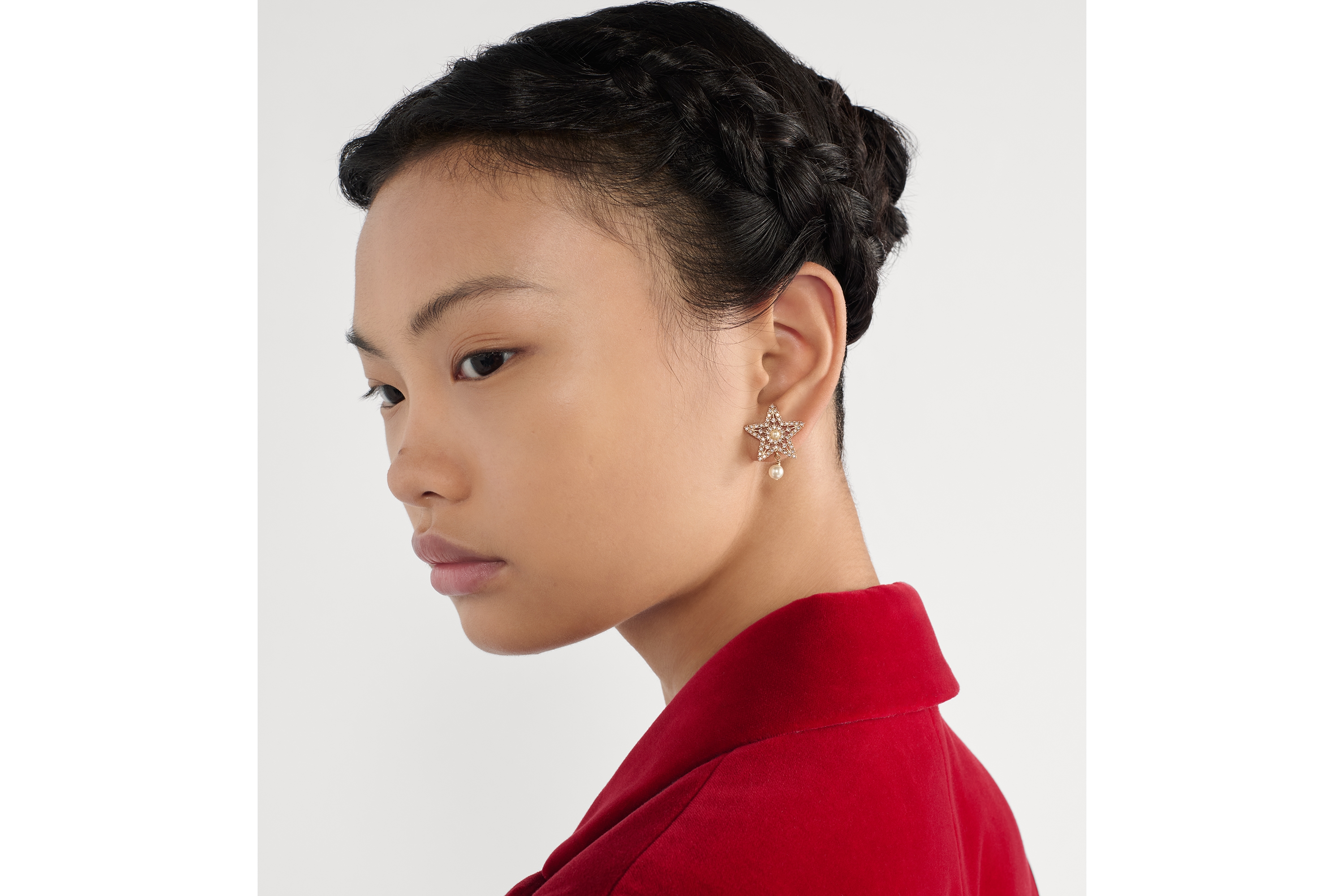 Nuit Étoilée 耳环 浅金色饰面金属、白色树脂珠饰和银色调晶体装饰 E07