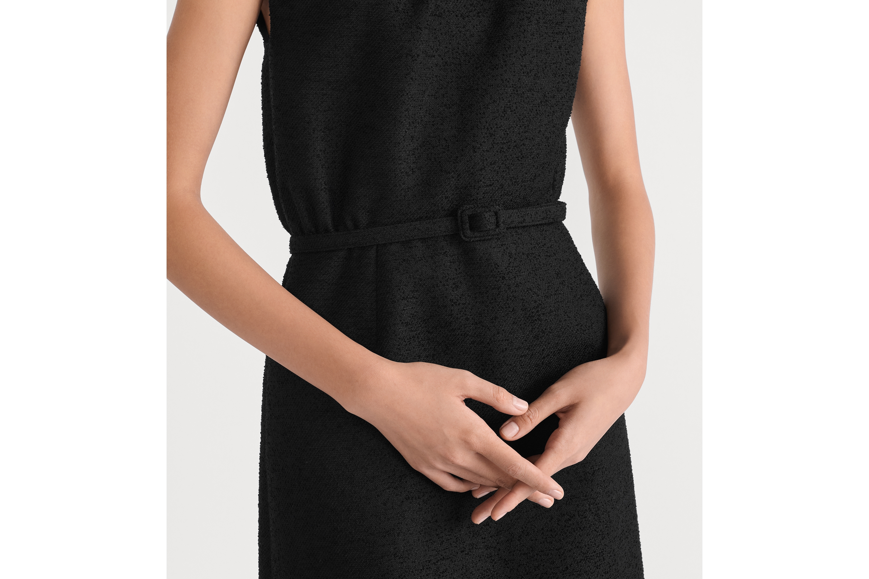 look_image_alt_prefix 中长款连衣裙 黑色绵羊毛混纺毛圈花式线面料搭配腰带 E10