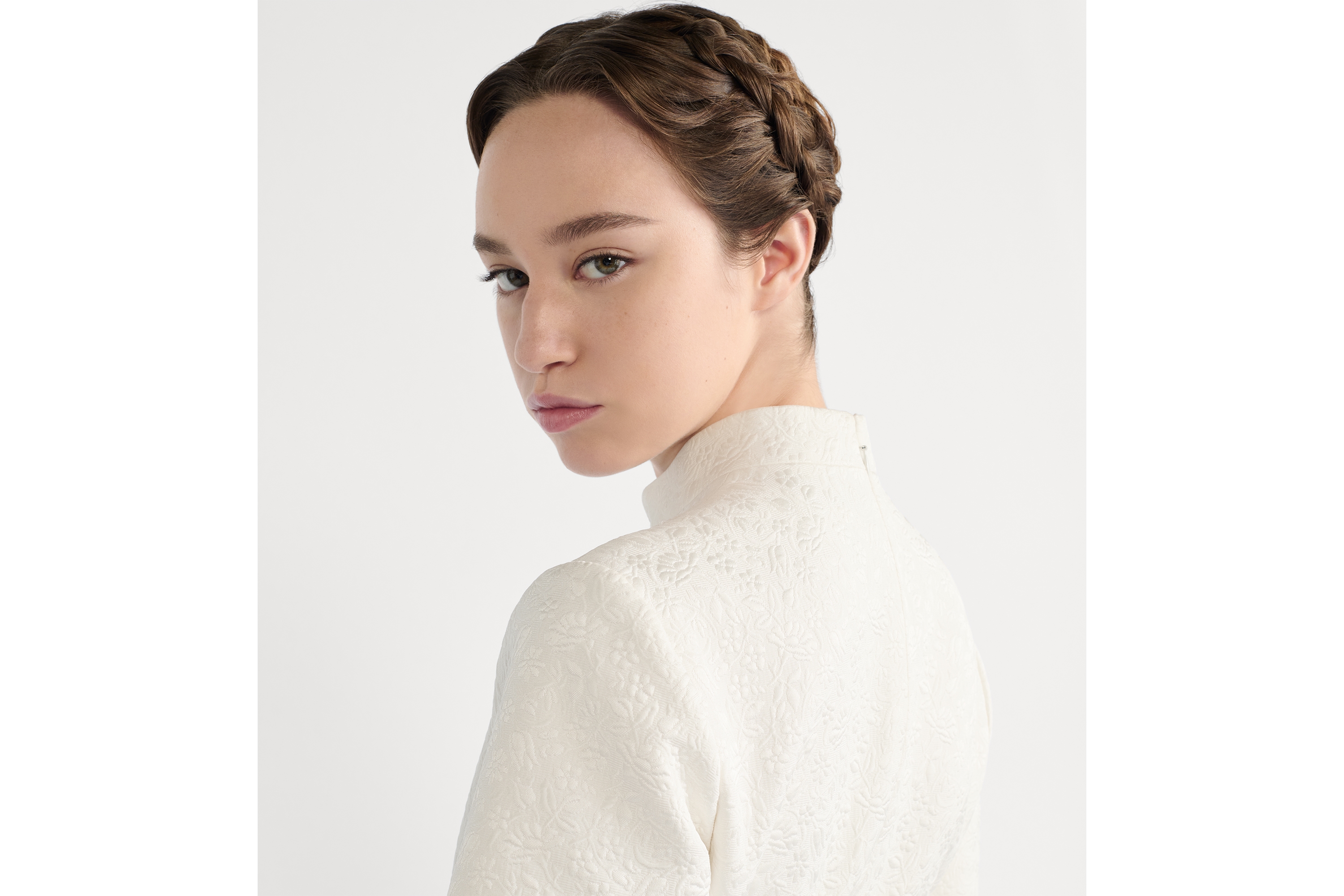 中长款衬衫式连衣裙 米白色棉质和桑蚕丝混纺面料普罗旺斯风格绗缝 Millefiori 图案搭配腰带 E06