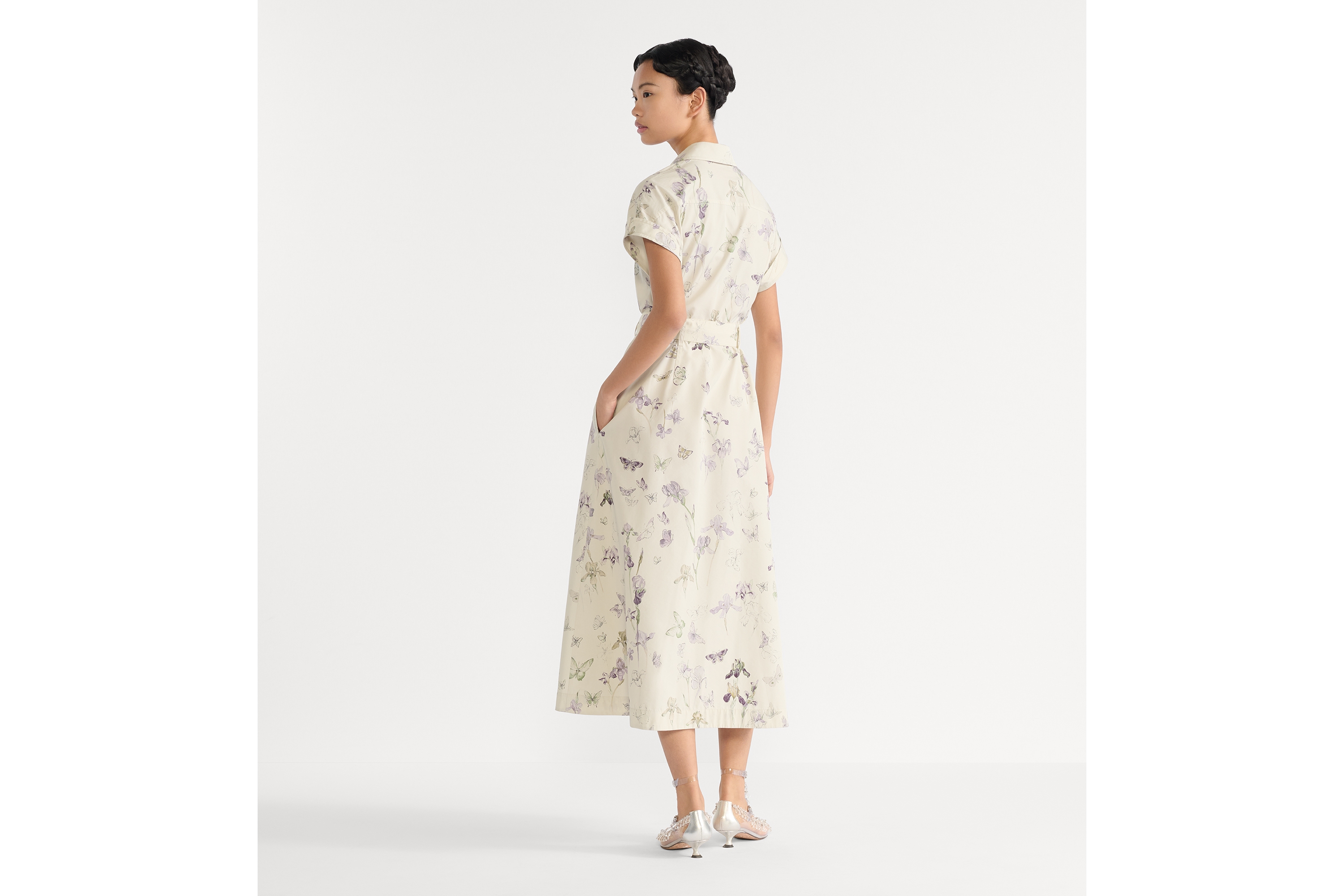 中长款衬衫式连衣裙 米色棉质和桑蚕丝混纺府绸多色 Butterflies & Iris 图案搭配腰带 E03