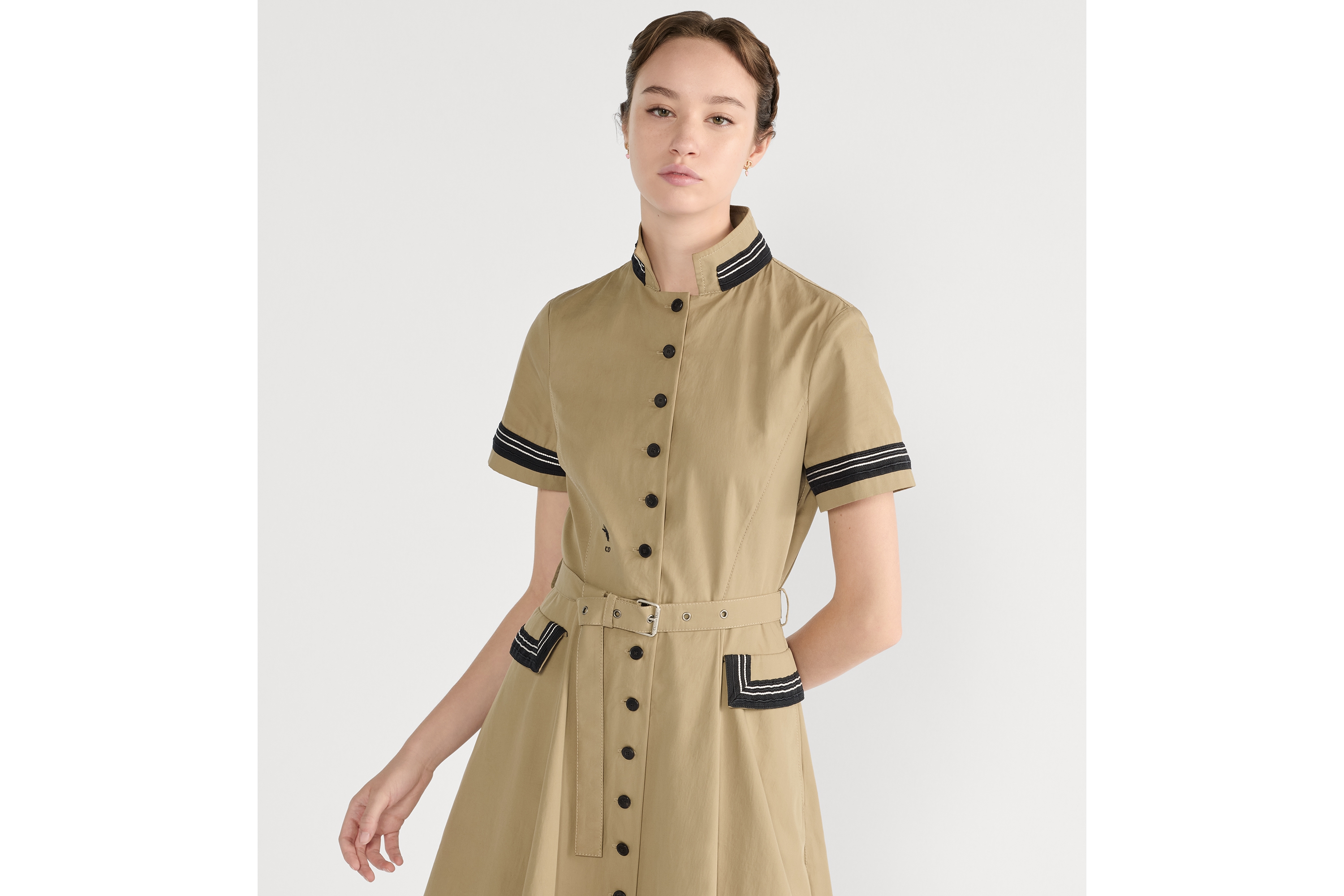 喇叭形中长款衬衫式连衣裙 米色棉质华达呢面料 E04