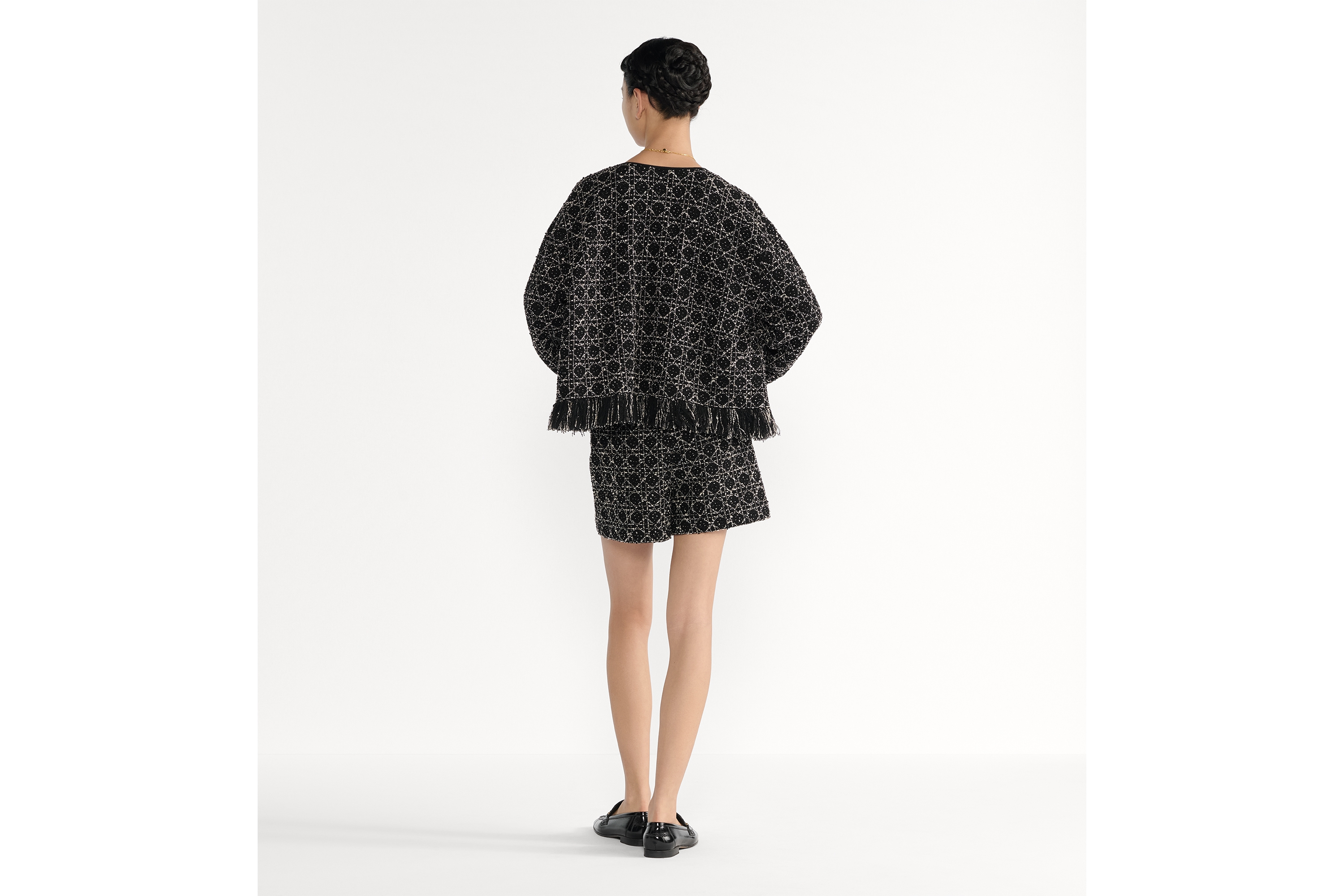 短裤 黑色和白色棉质混纺粗花呢针织面料超大藤格纹 E03