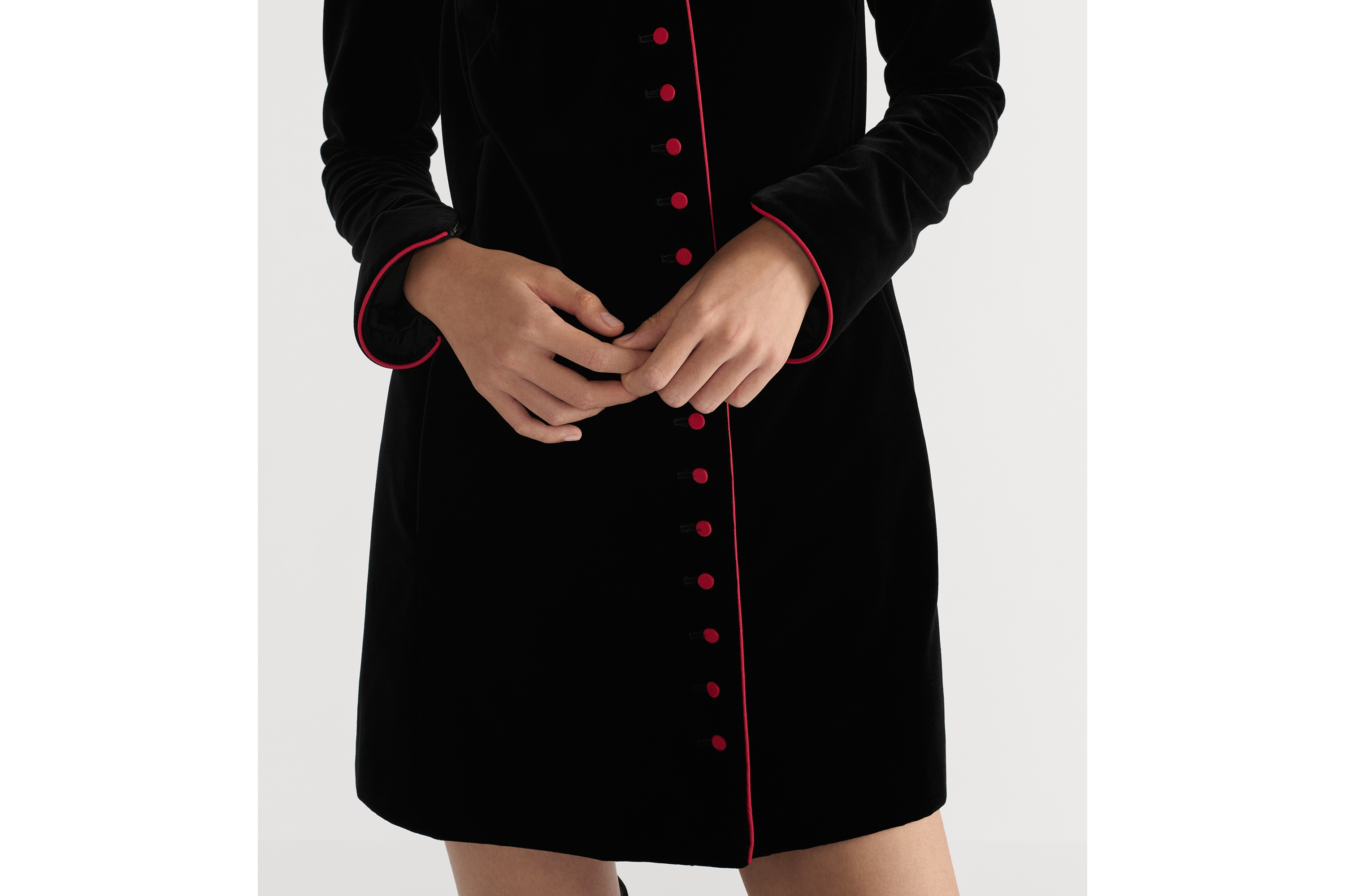 短款连衣裙 黑色棉质天鹅绒面料 E13