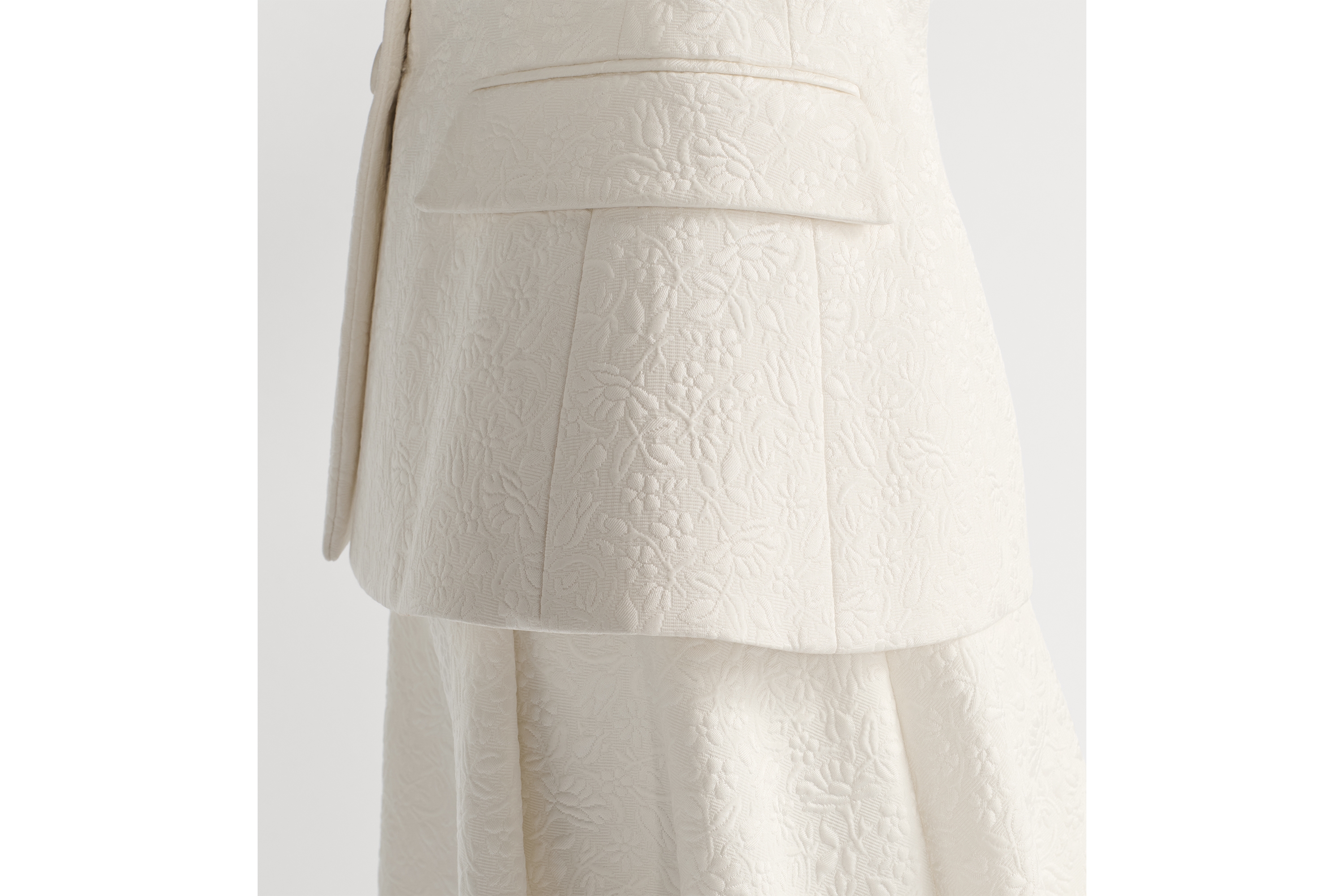 look_image_alt_prefix 中长款喇叭形半身裙 米白色棉质和桑蚕丝混纺面料普罗旺斯风格绗缝 Millefiori 图案 E17