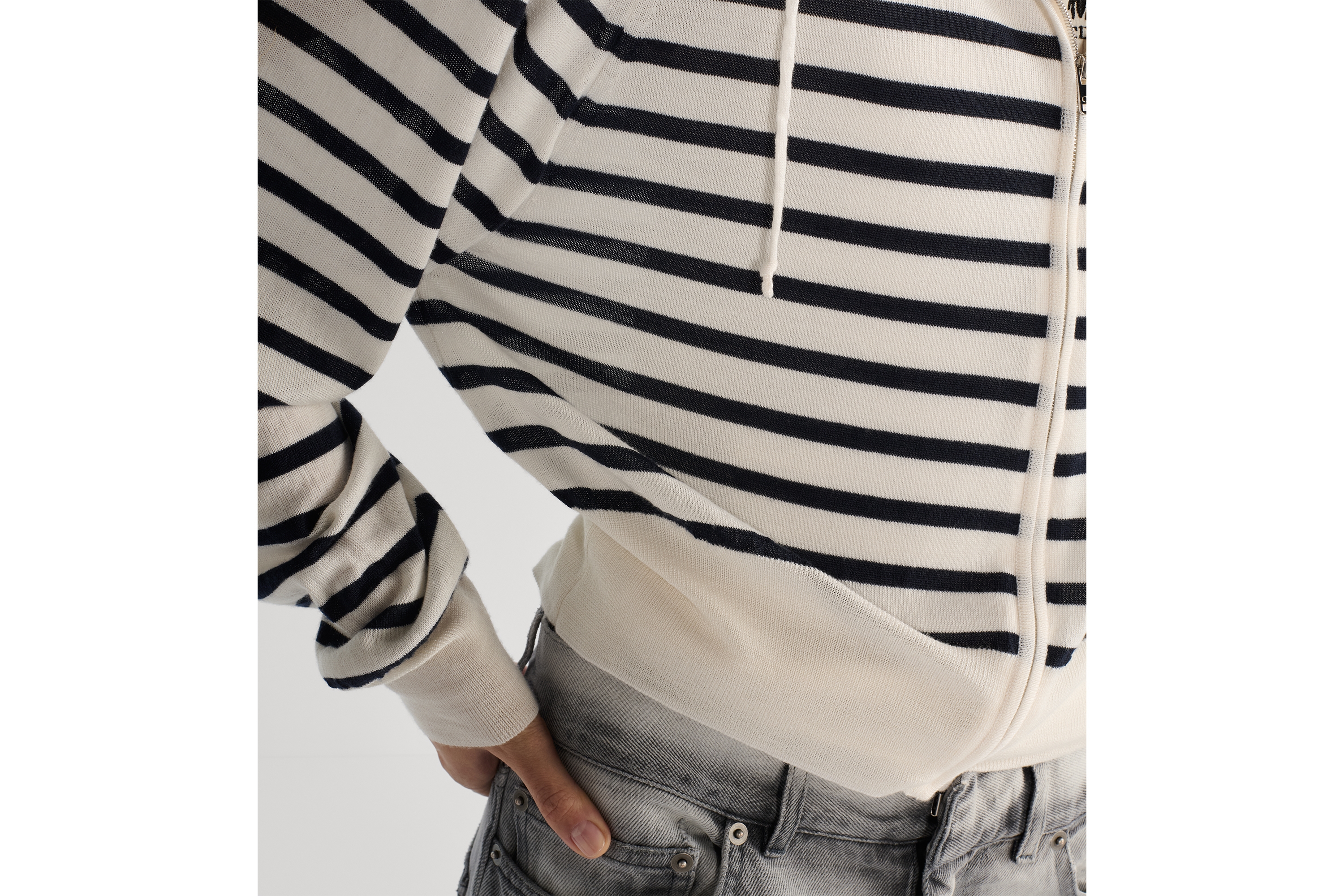 Dior Marinière 拉链连帽开衫 白色和海军蓝色山羊绒和桑蚕丝混纺针织面料 E13