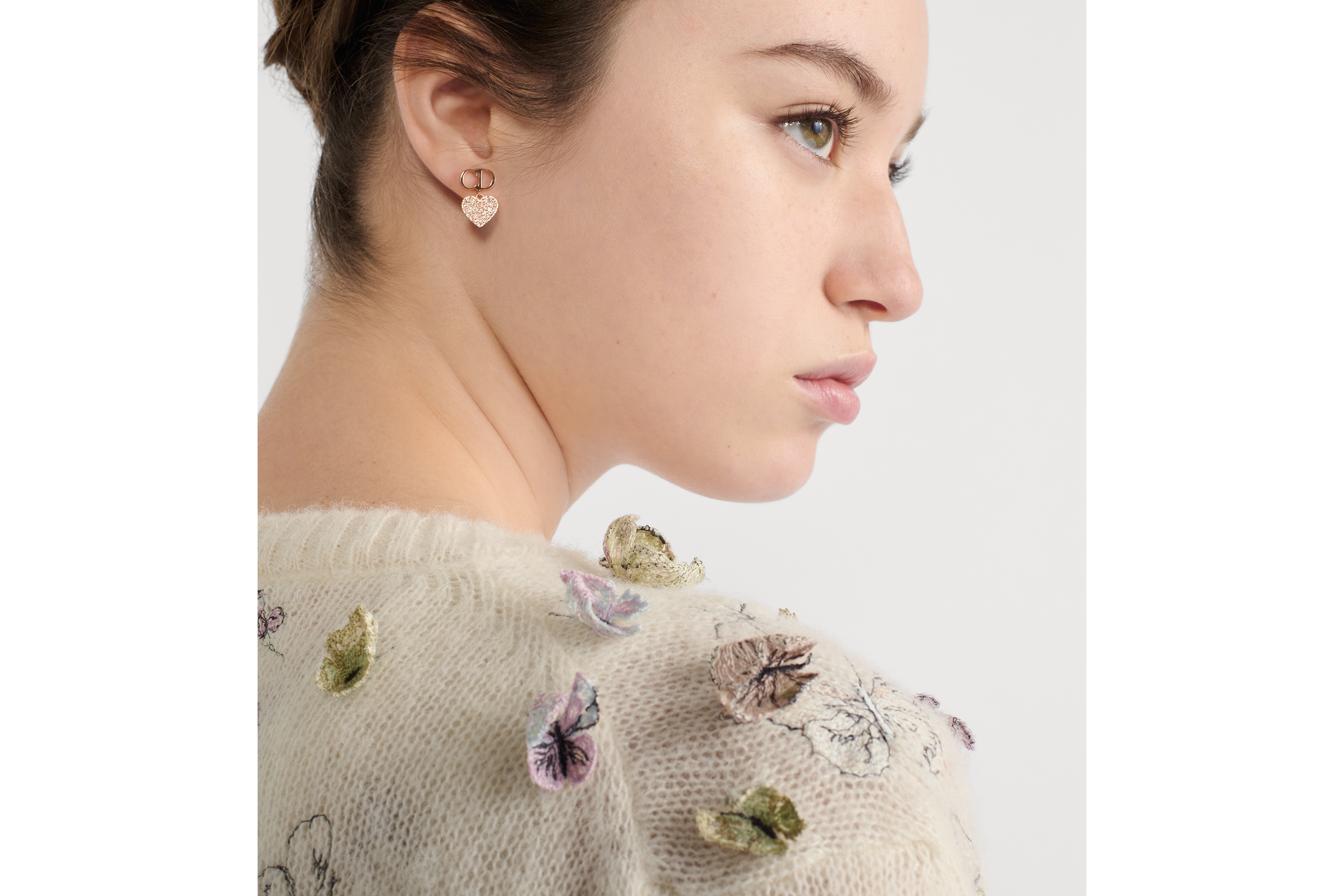 look_image_alt_prefix 两件套 白色羊驼毛、山羊绒和桑蚕丝混纺针织面料多色 Butterflies & Iris 图案 E09