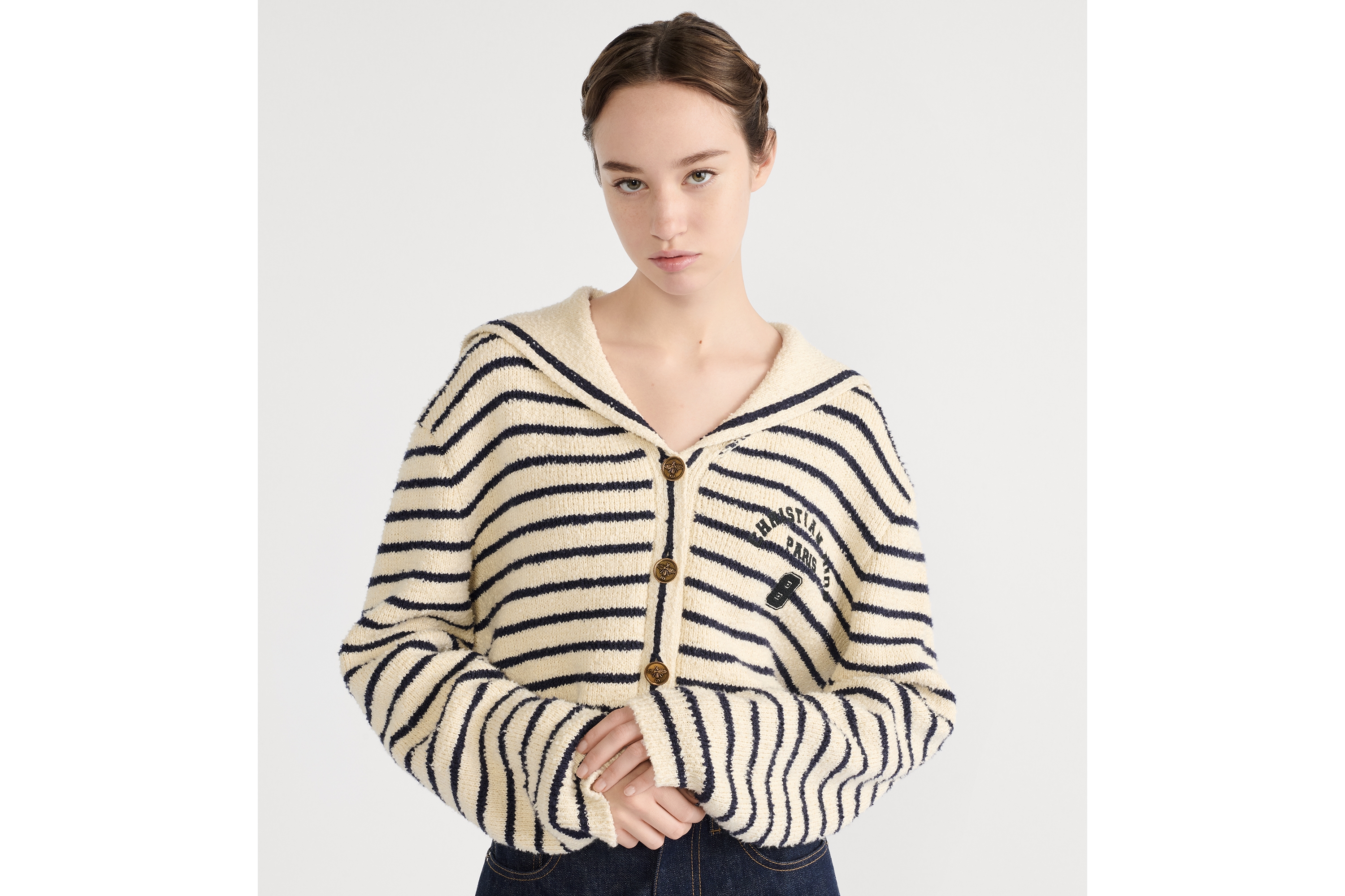 look_image_alt_prefix Dior Marinière 开衫 白色和海军蓝色棉质针织面料搭配水手领 E04