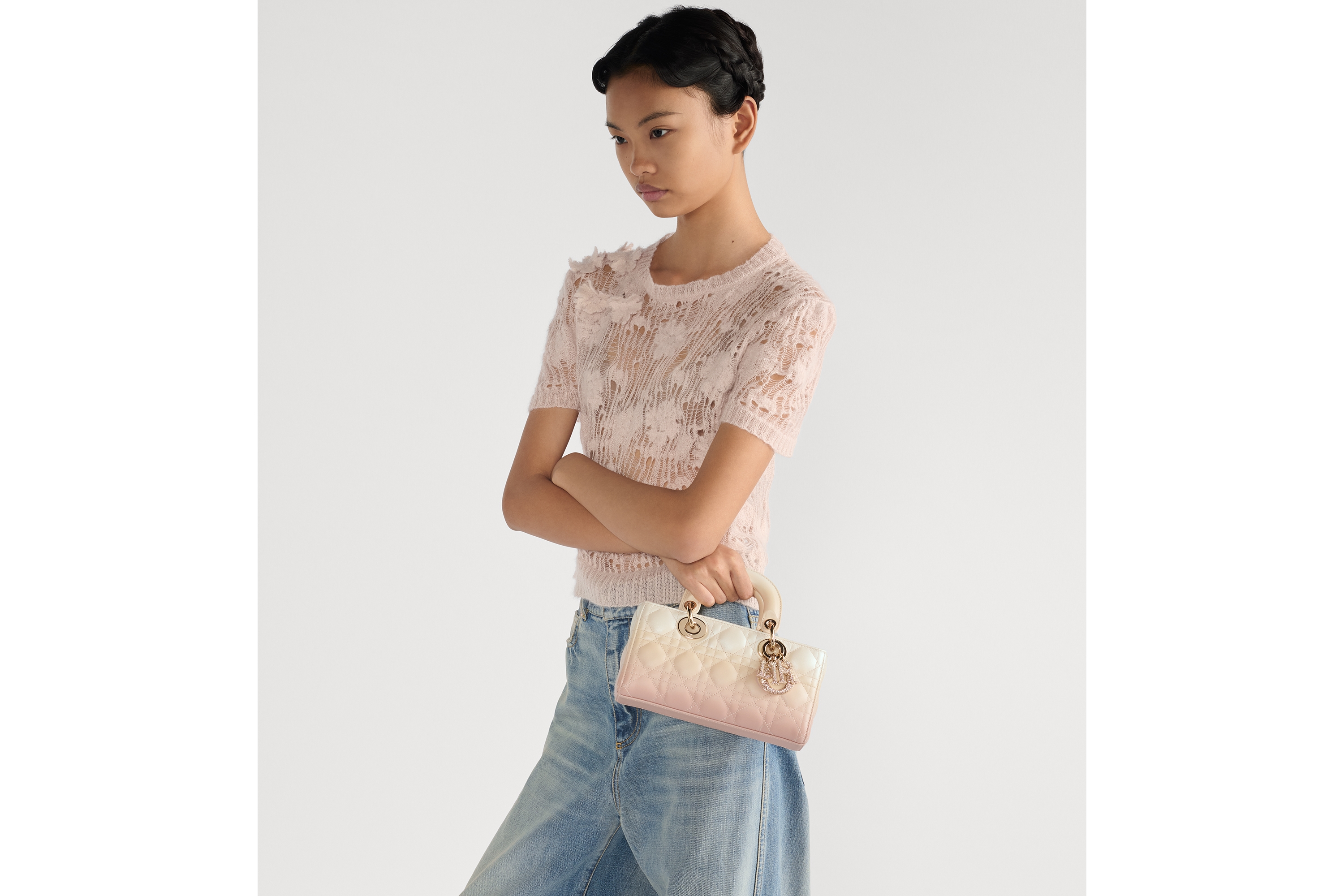 look_image_alt_prefix 小号 Lady D-Joy 手袋 粉色和奶白色羊皮革藤格纹渐变效果 E05