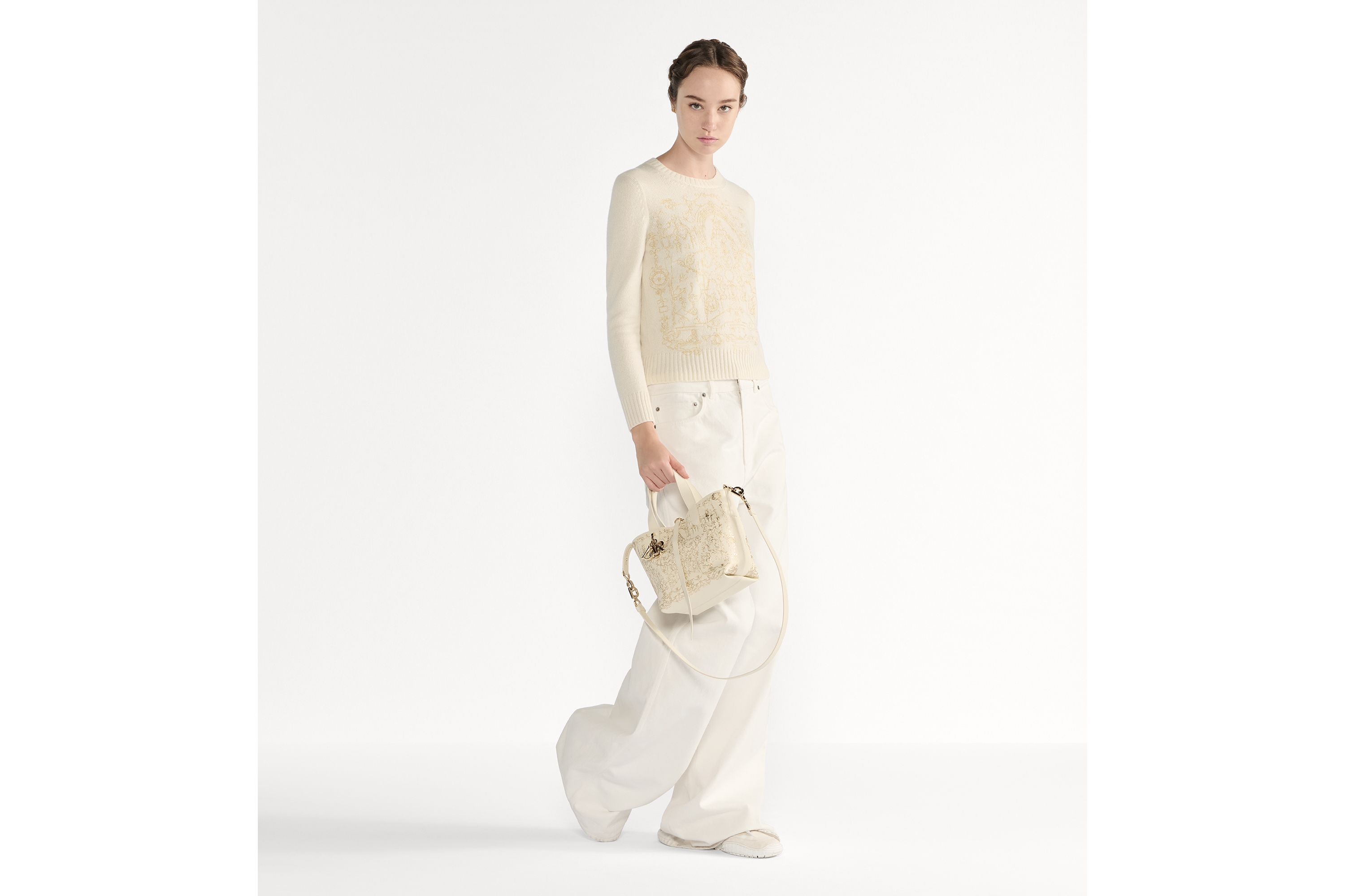 look_image_alt_prefix 小号 Dior Toujours 竖版手袋 奶白色牛皮革金色调 Dioresque Stella 图案 E02