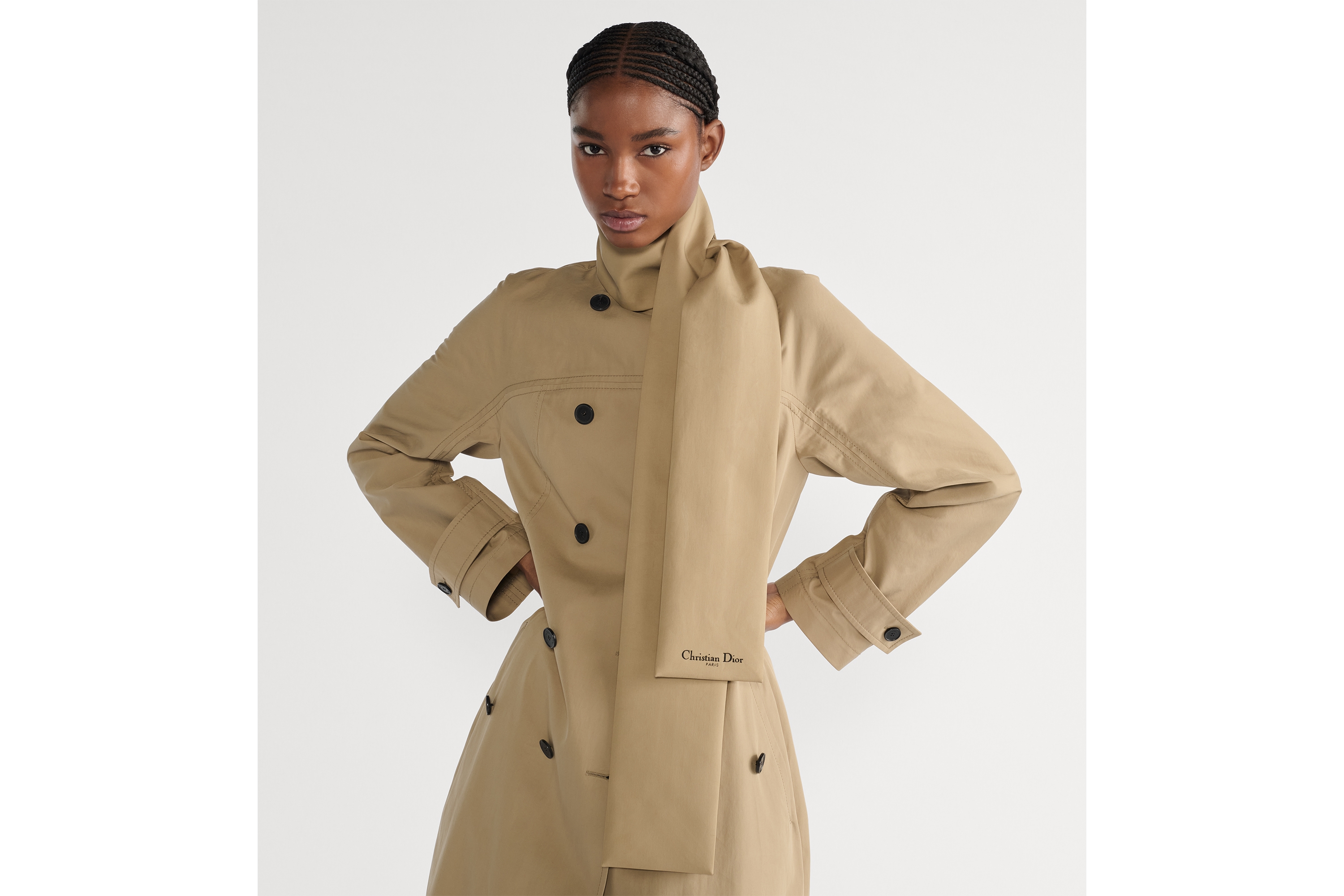 风衣 米色棉质华达呢面料搭配围巾式衣领 E04