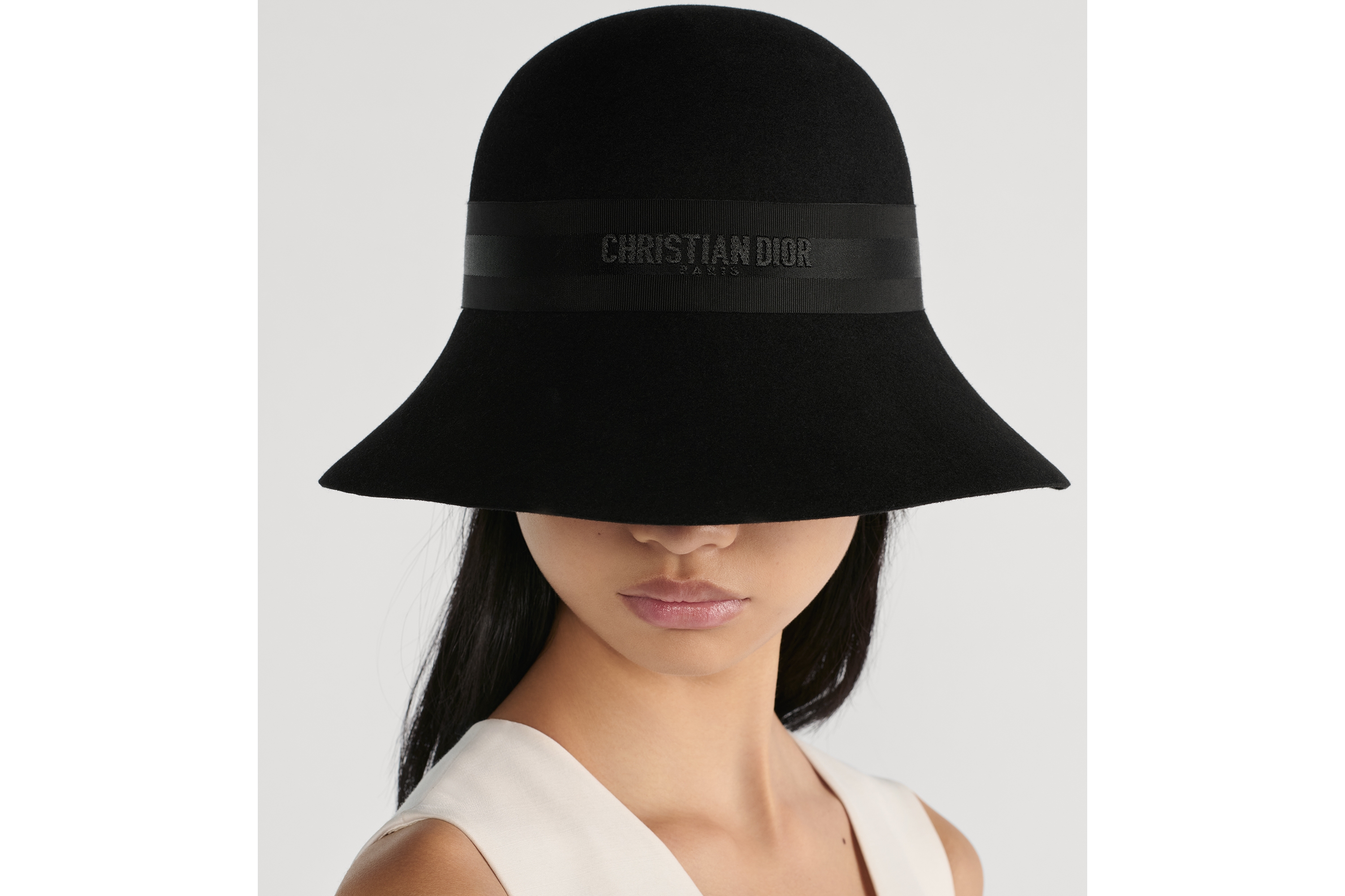 D-Wave 宽檐钟形女帽 黑色兔毛毡面料 E07