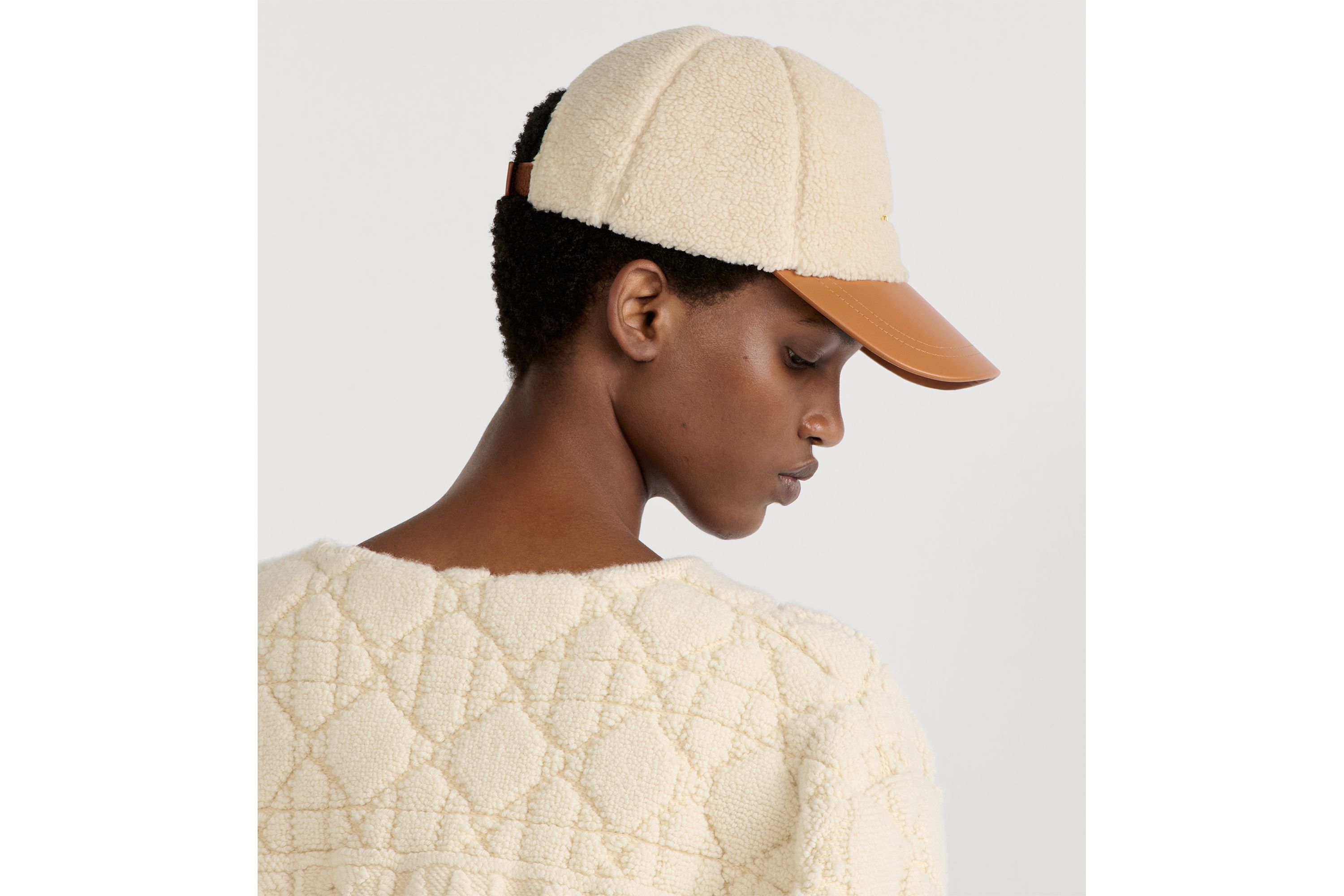 DiorAlps D-Player 棒球帽 驼色羊皮革和米白色羊毛皮效果面料 E09